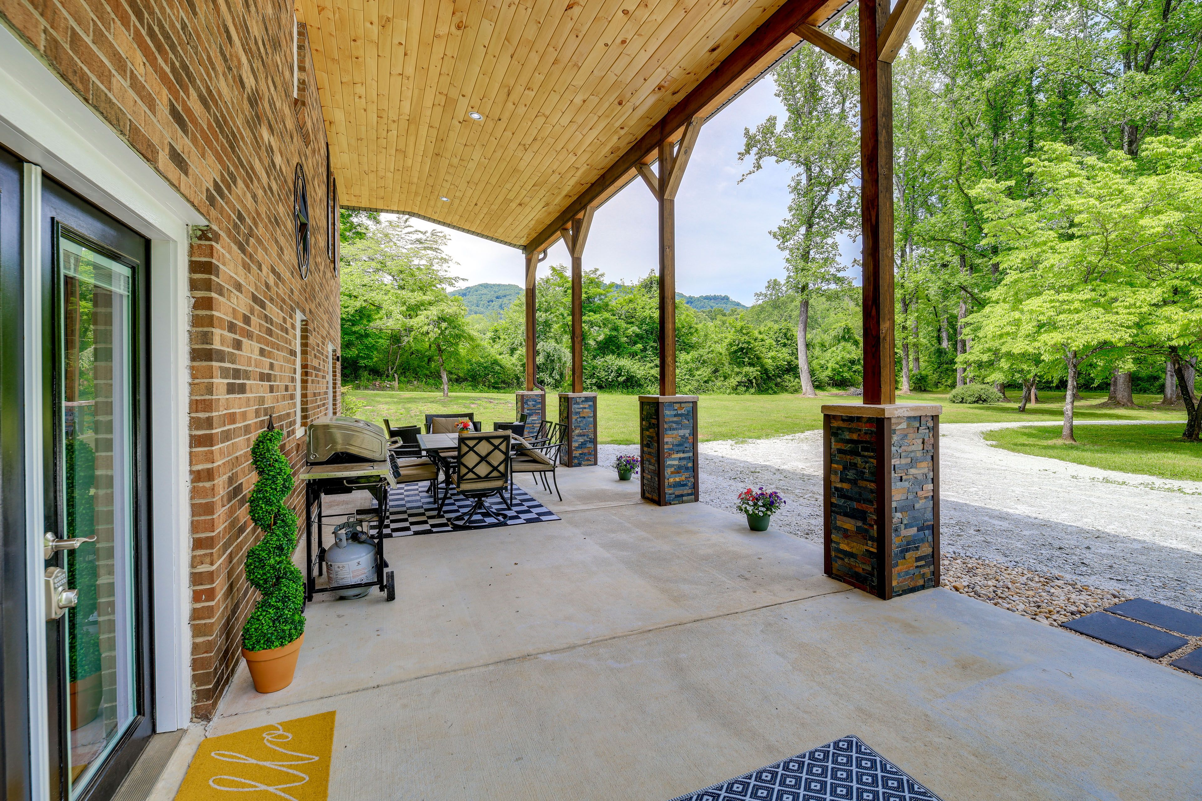 Patio | Gas Grill | Dining Area | Front Exterior