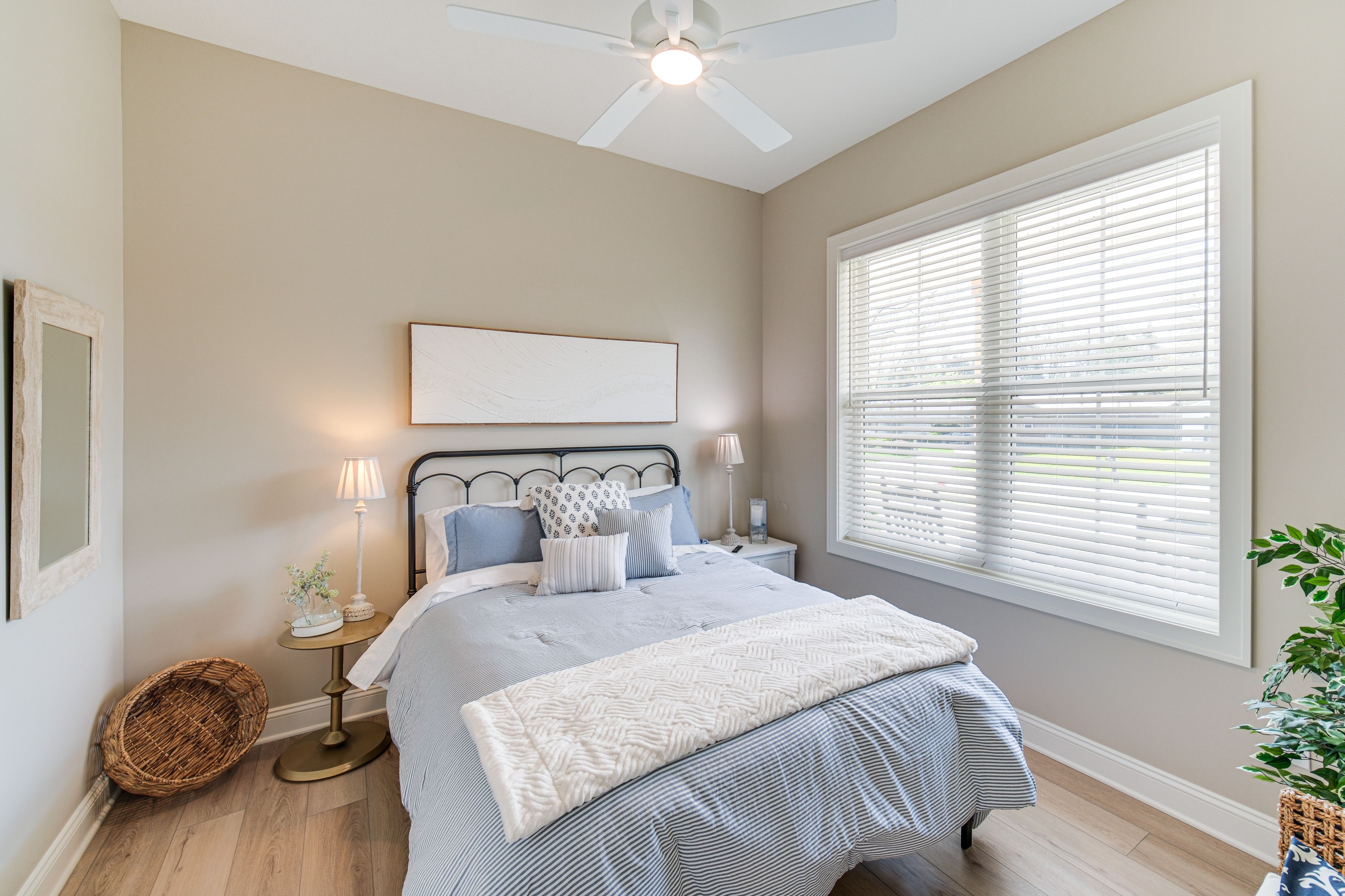 Bedroom 2 | Queen Bed | Smart TV w/ Cable