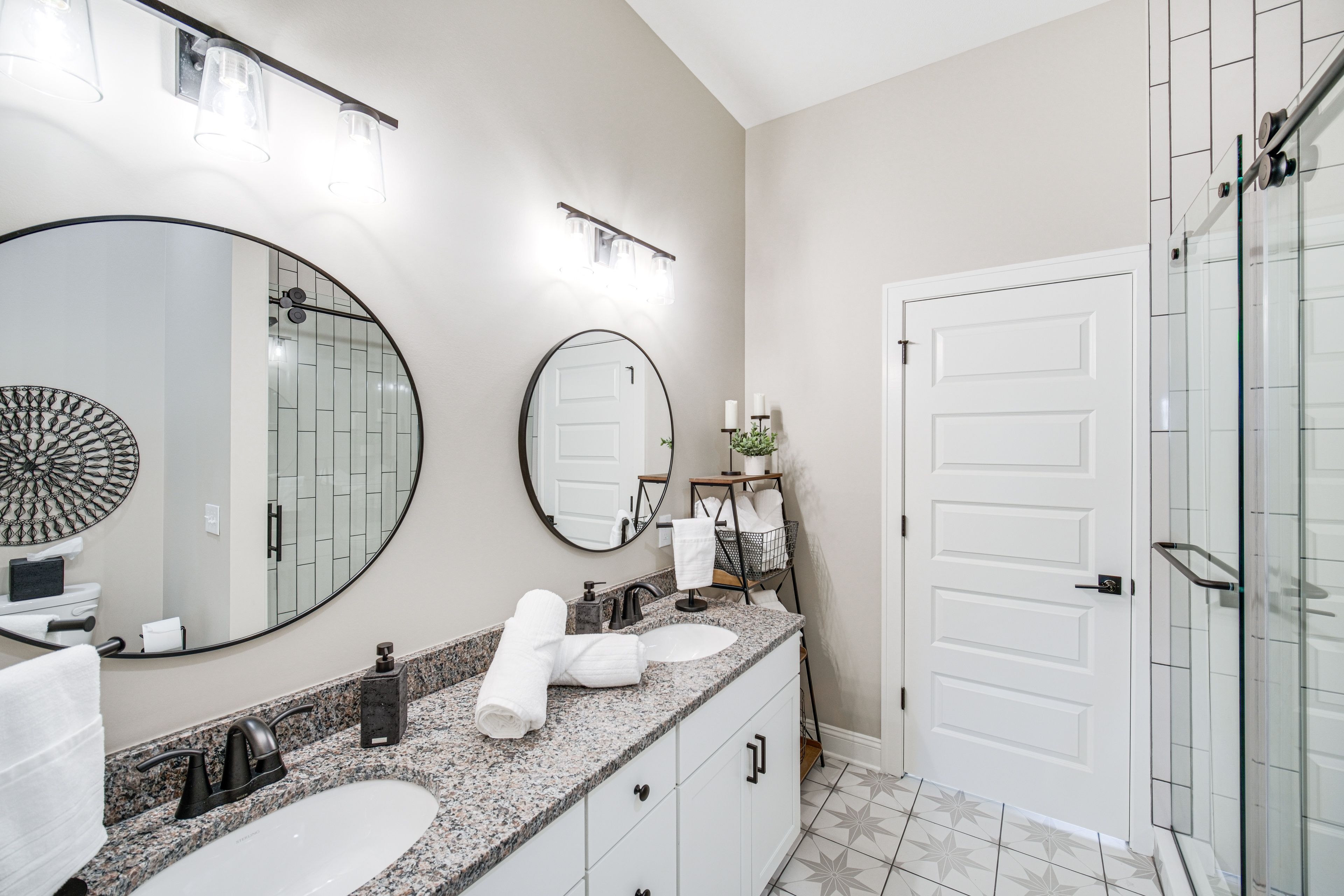 Full Bathroom