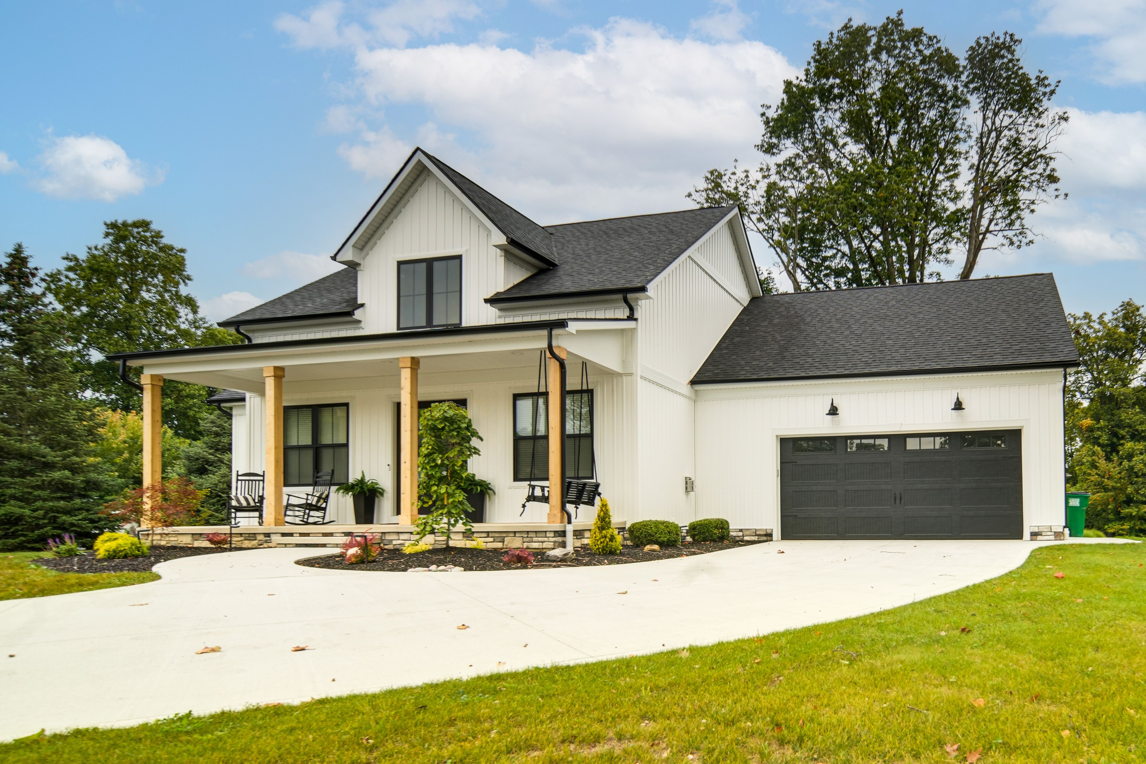 Parking | Driveway (3 Vehicles)