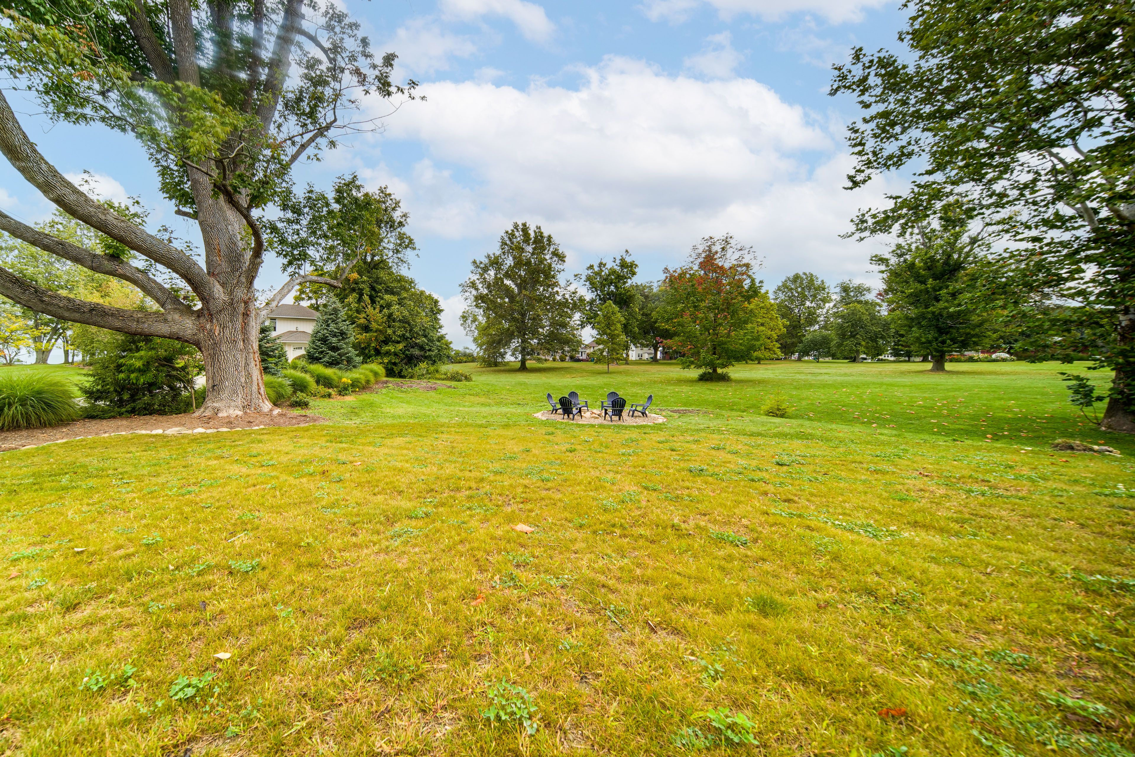 Private Yard | Fire Pit