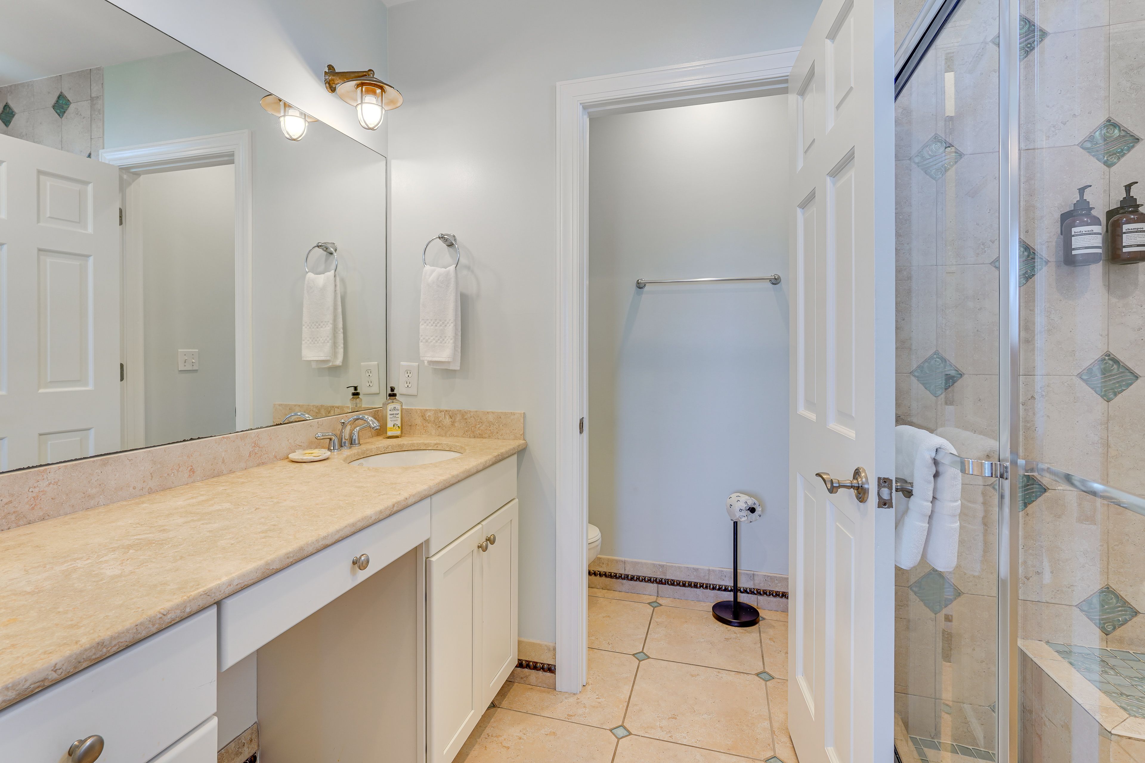 En-Suite Bathroom | 2nd Floor