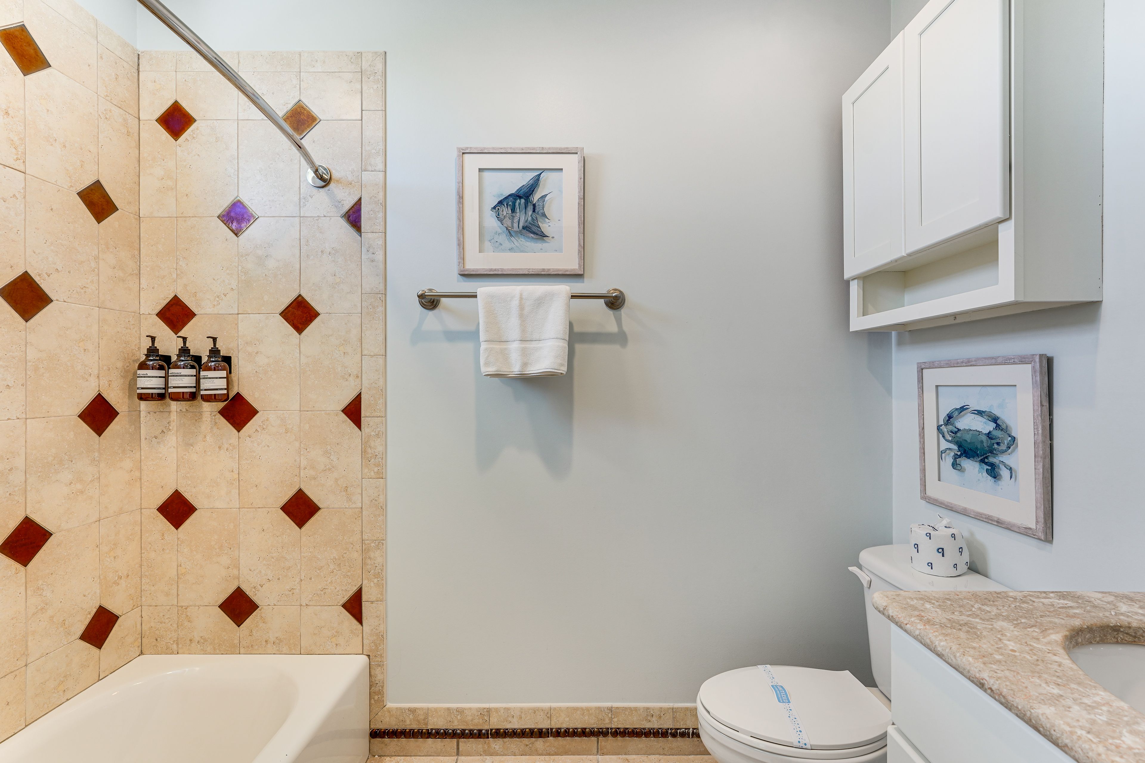 Full Bathroom | 2nd Floor