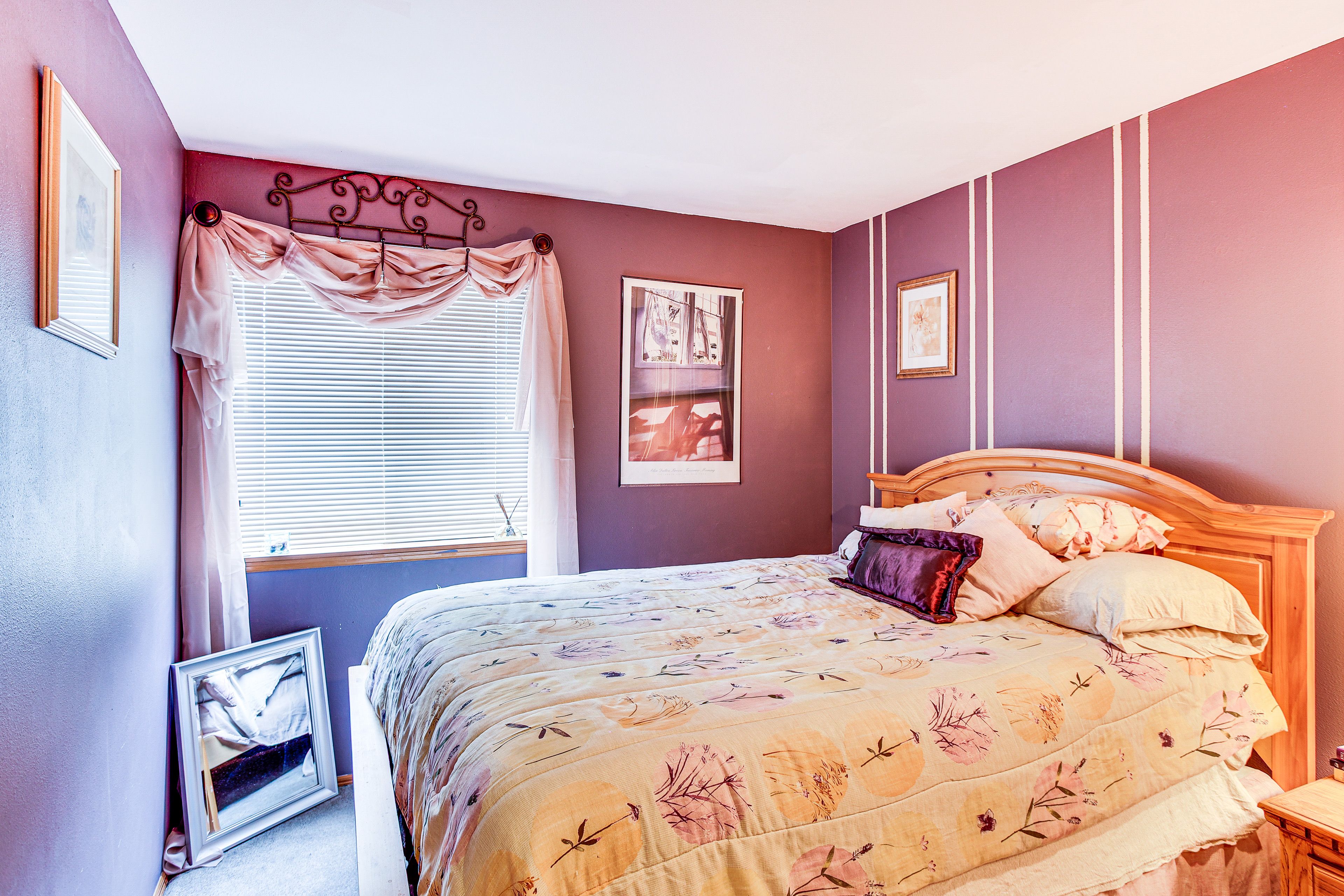 Bedroom 2 | 2nd Floor | Queen Bed