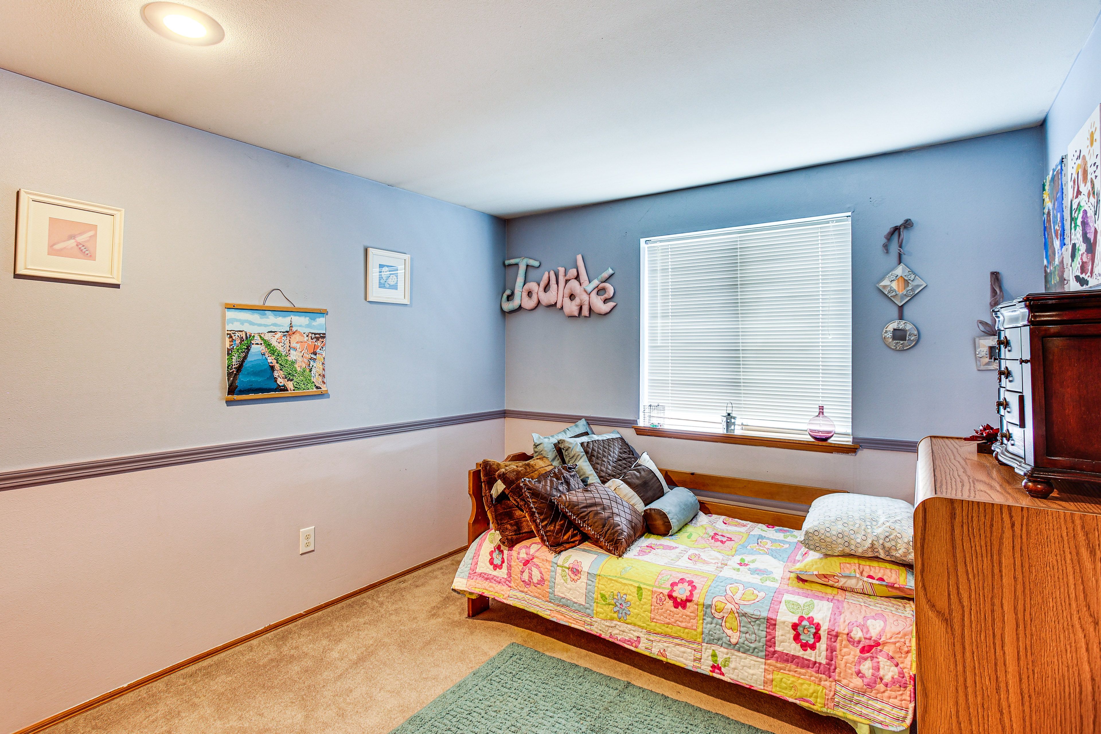 Bedroom 3 | 2nd Floor | Twin Bed