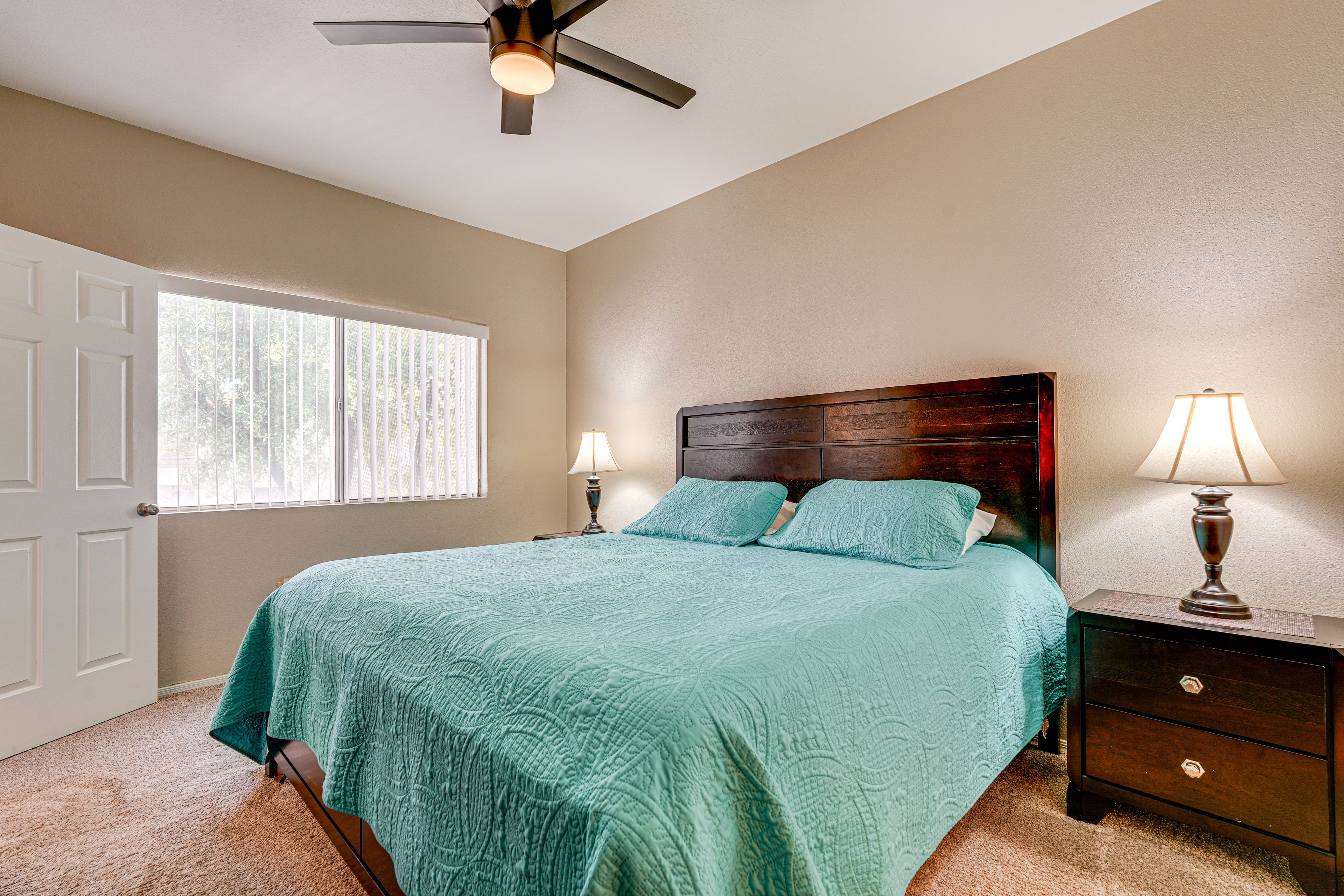 Bedroom 2 | King Bed