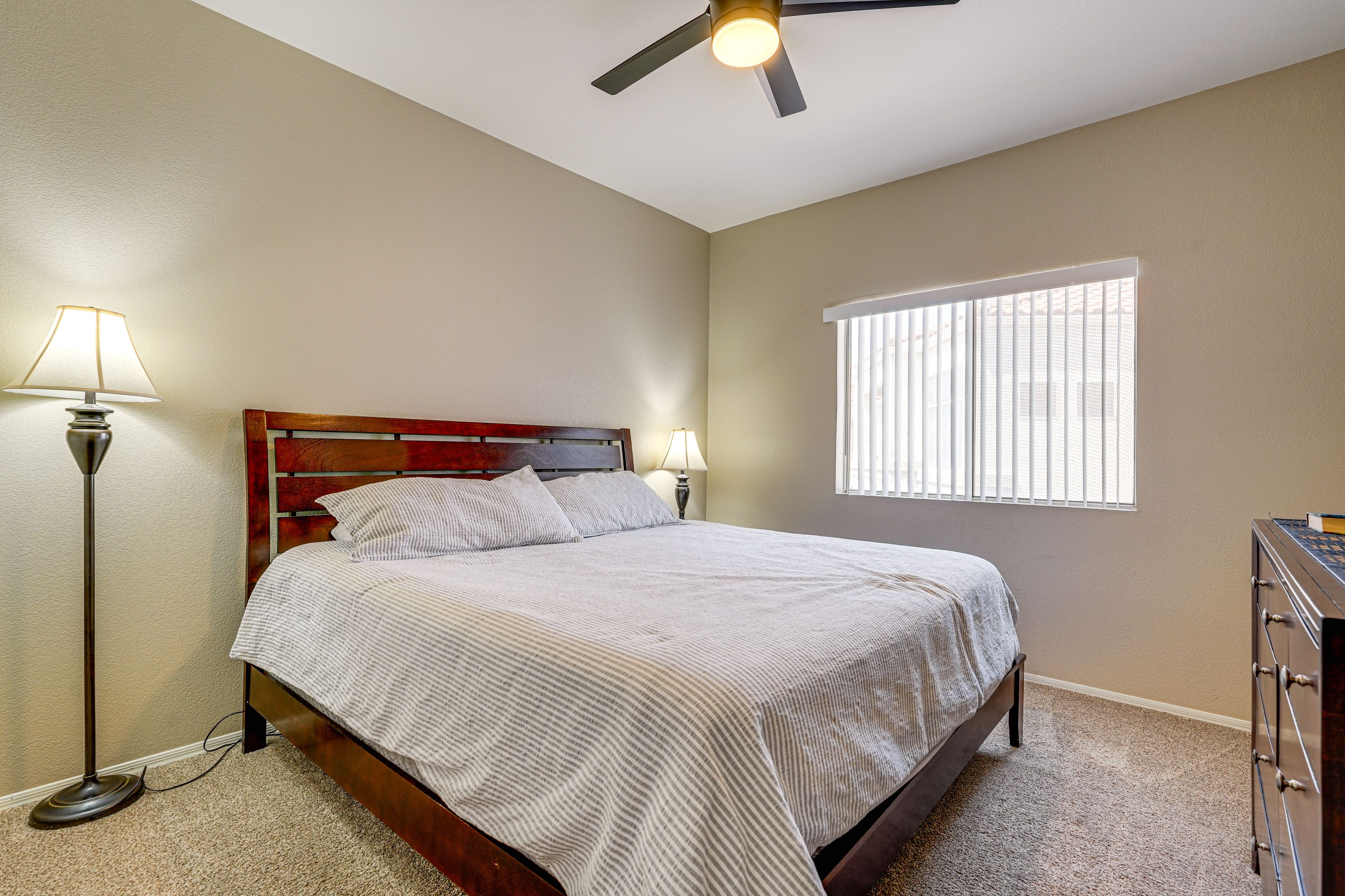 Bedroom 1 | King Bed
