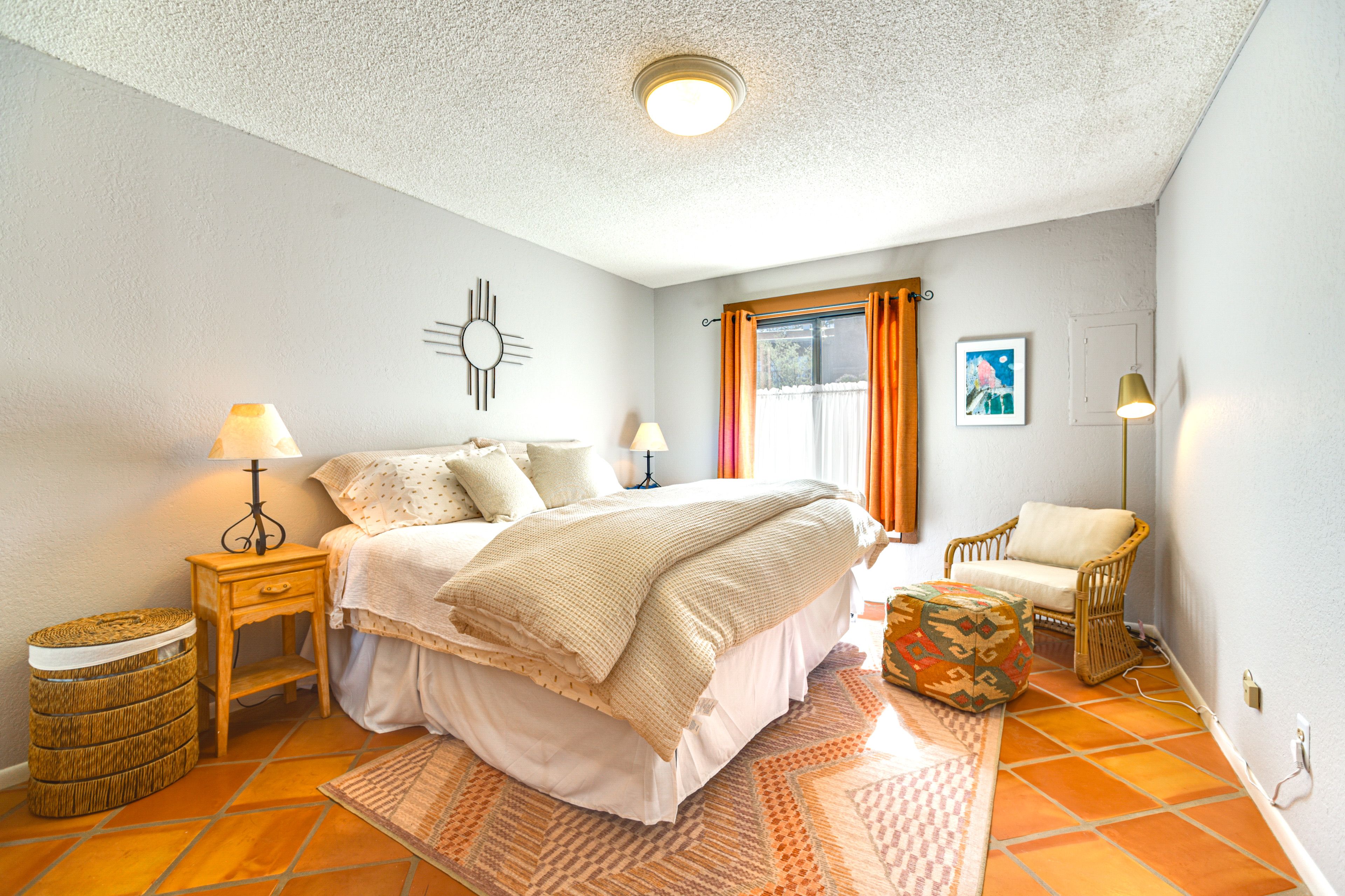 Bedroom | King Bed | Linens Provided