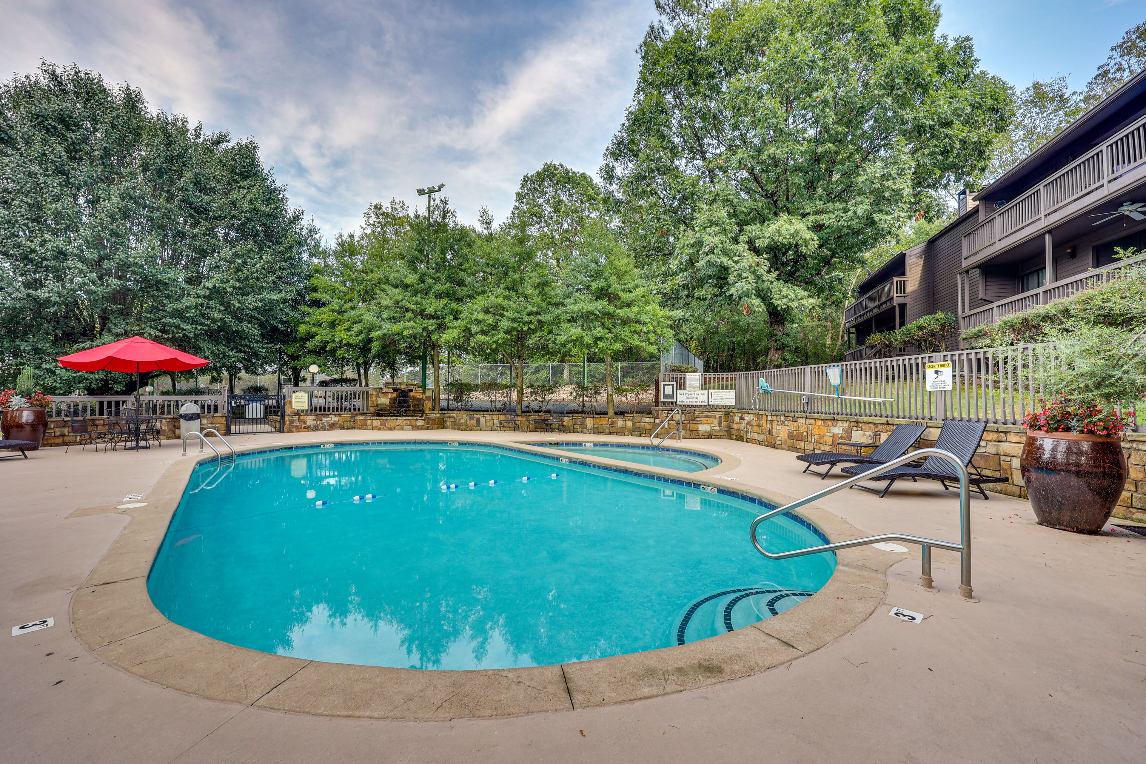 South Shore Lake Resort | Community Amenities | Pool | Hot Tub