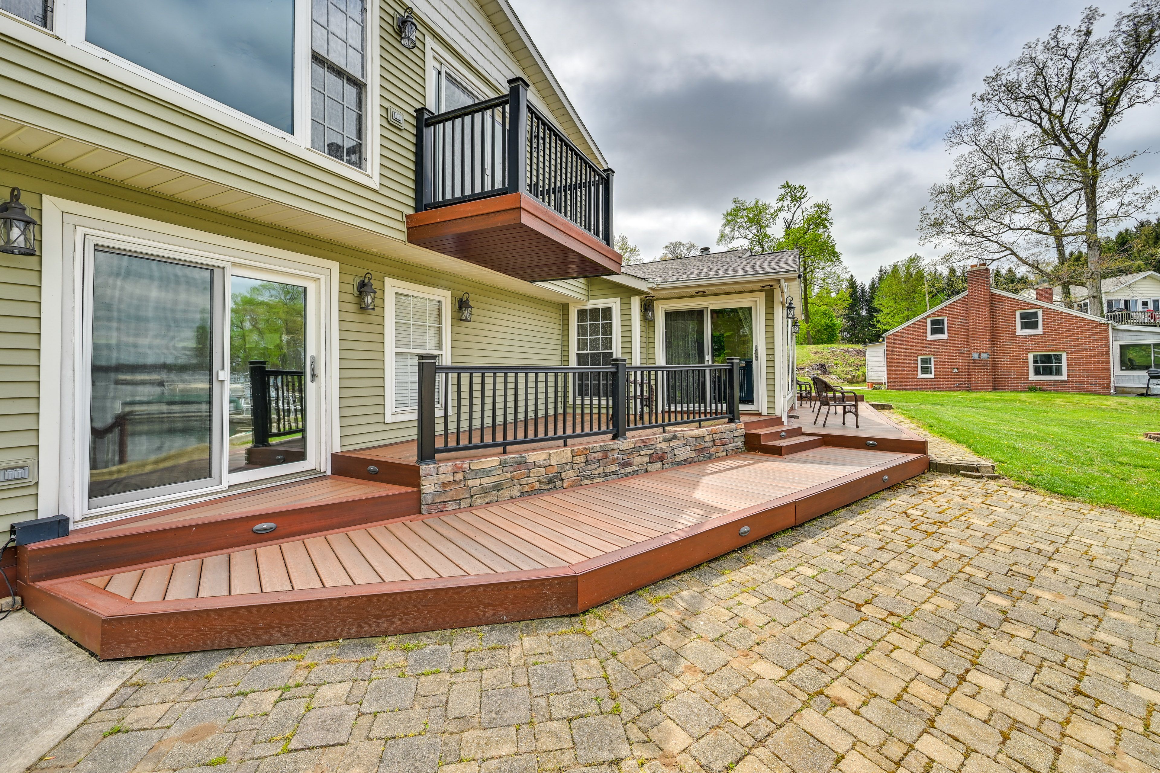 Deck | Seating | Gas Grill