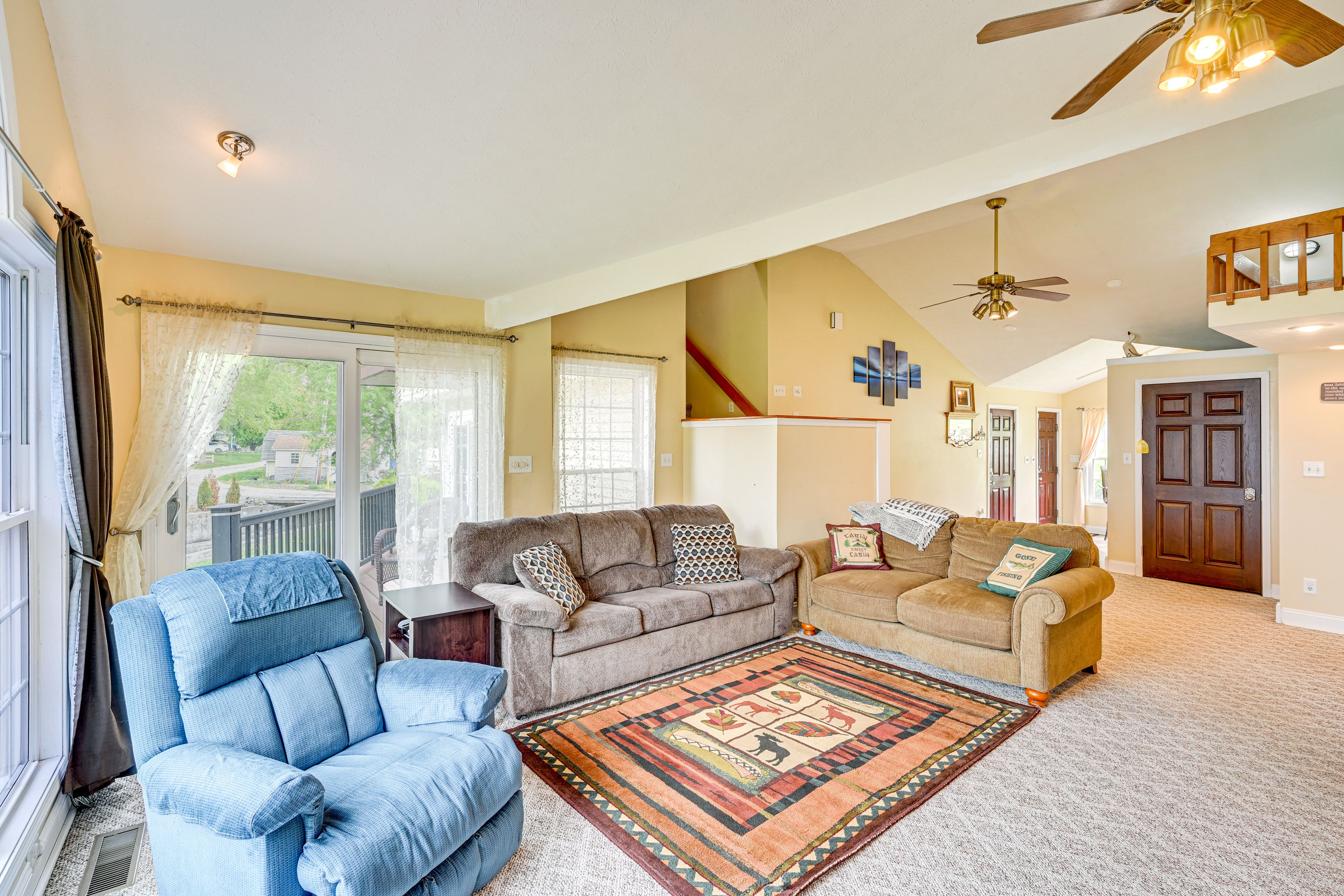 Living Room | Smart TV | 1st Floor