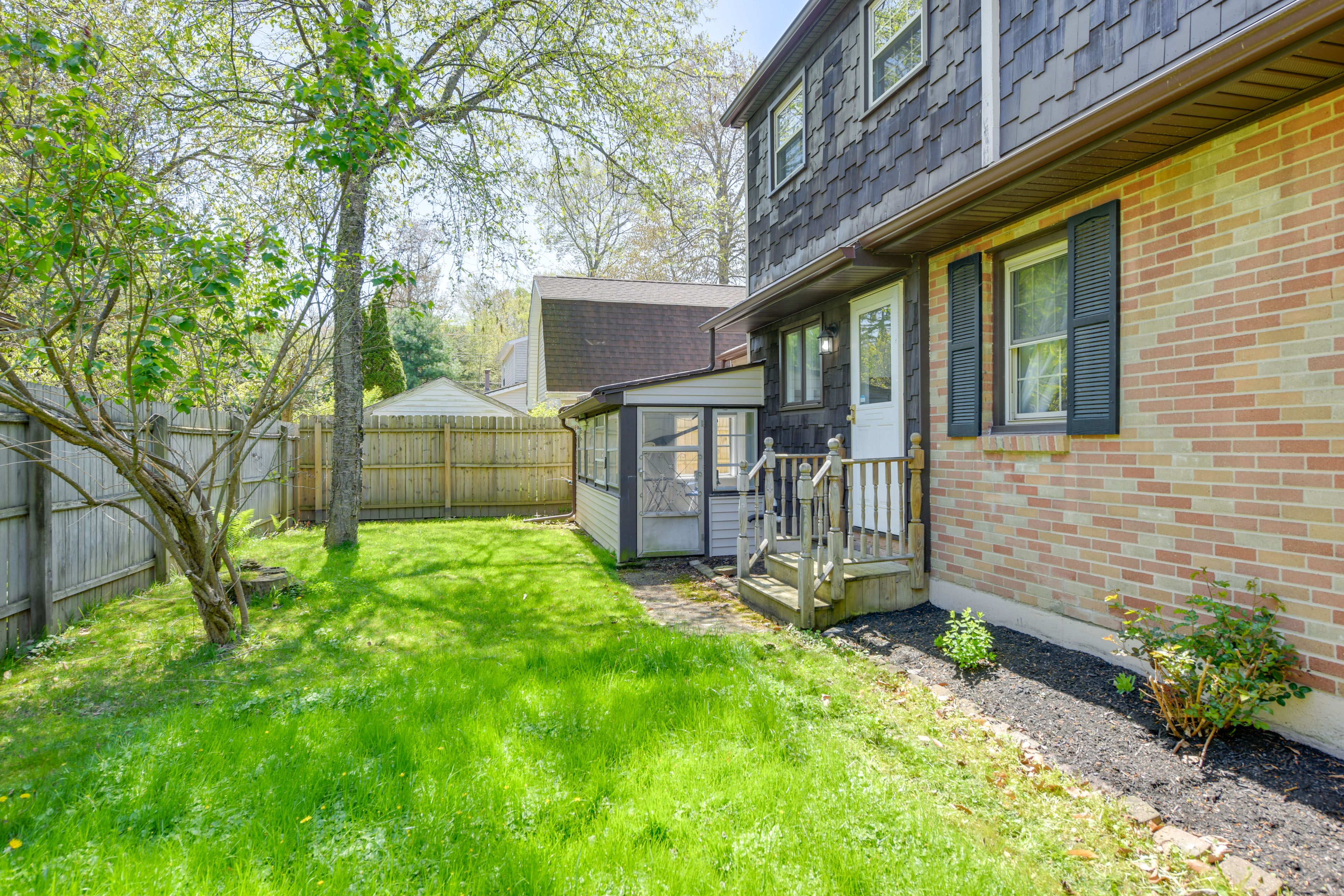 Fenced-In Yard | Charcoal Grill