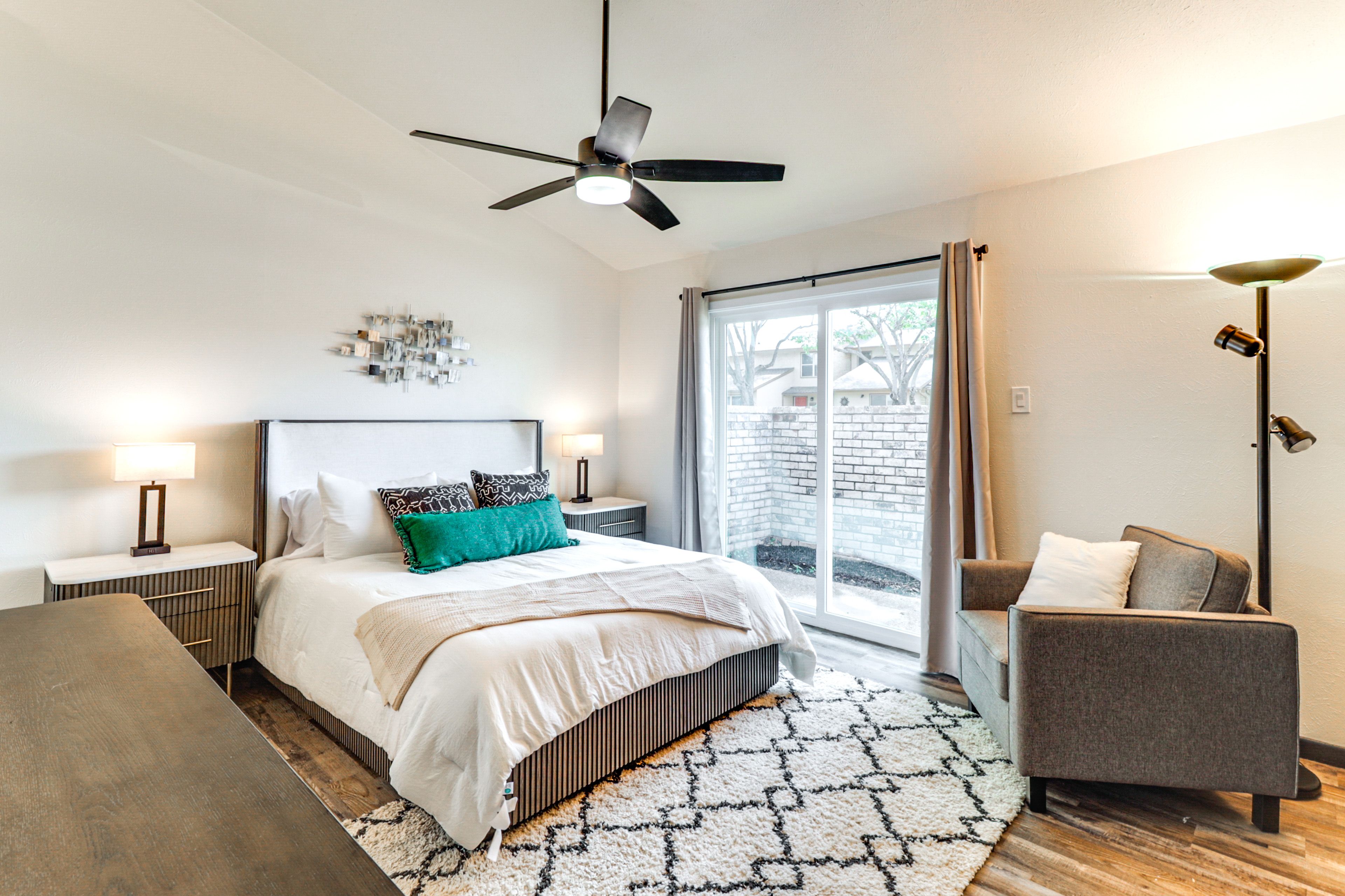 Bedroom 1 | Queen Bed | 1st Floor | En-Suite Bathroom