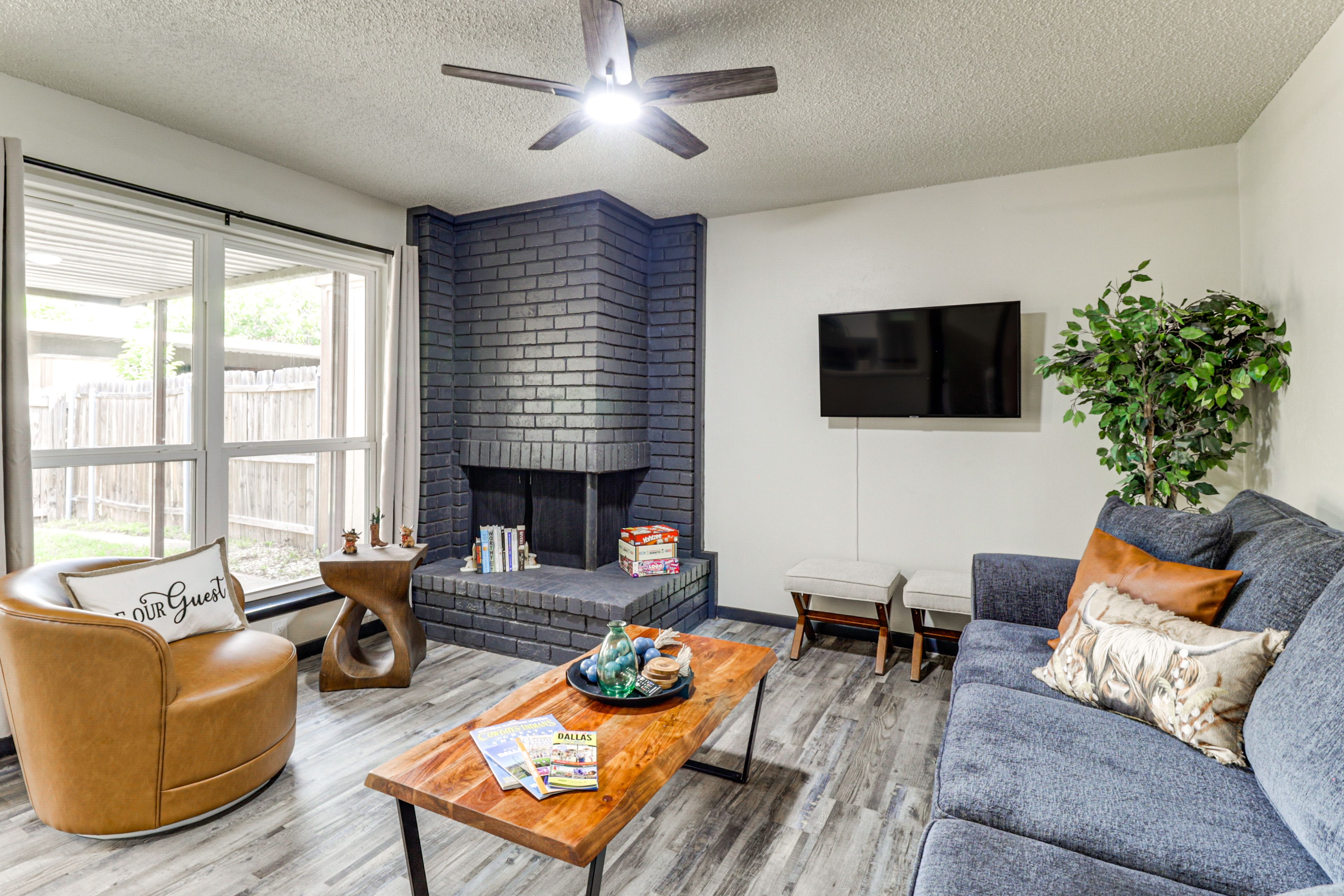 Arlington Vacation Rental | 3BR | 2.5BA | 1,310 Sq Ft | Small Step to Enter