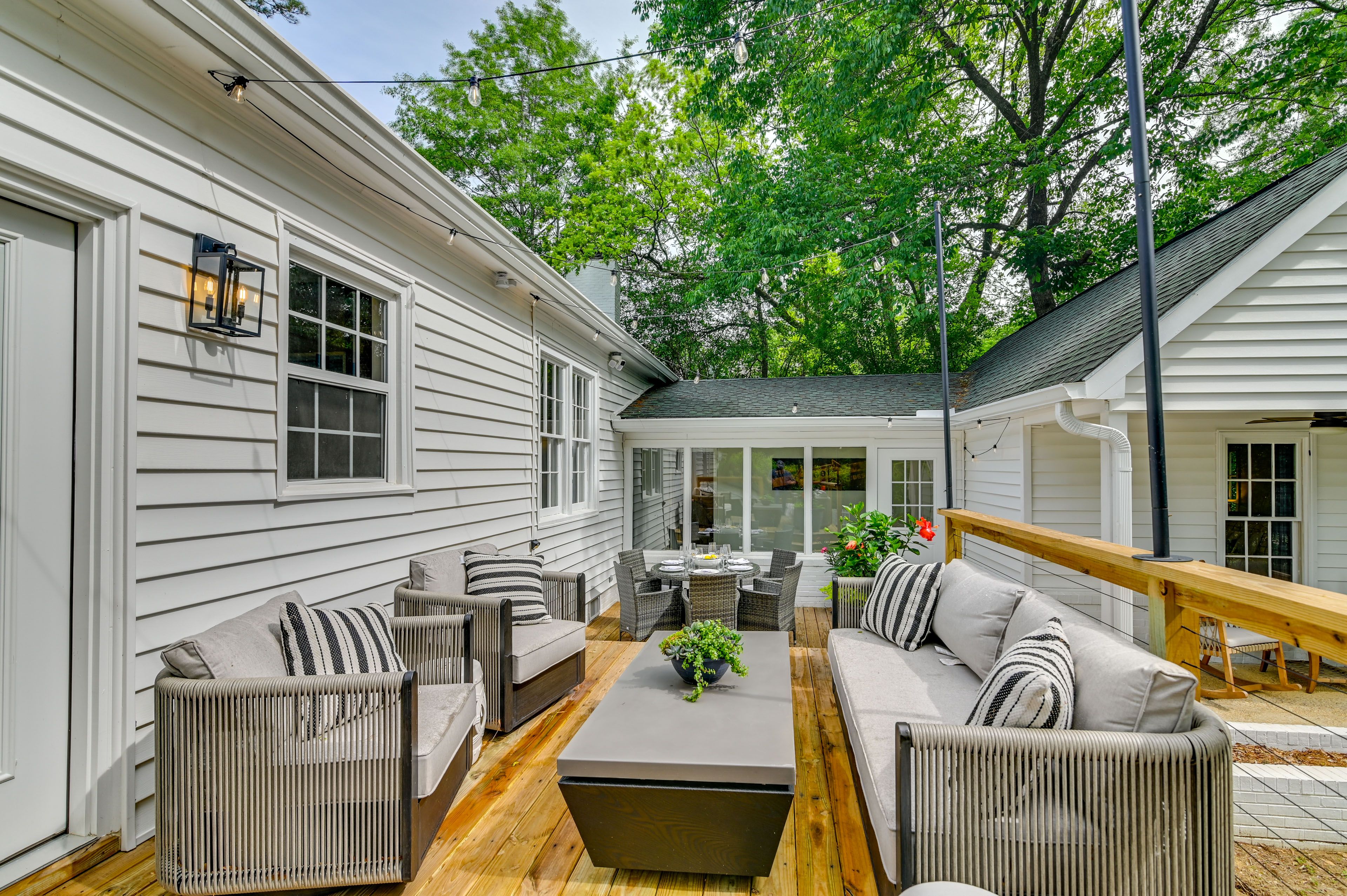Deck (Shared) | Outdoor Dining Area | Lounge Furniture