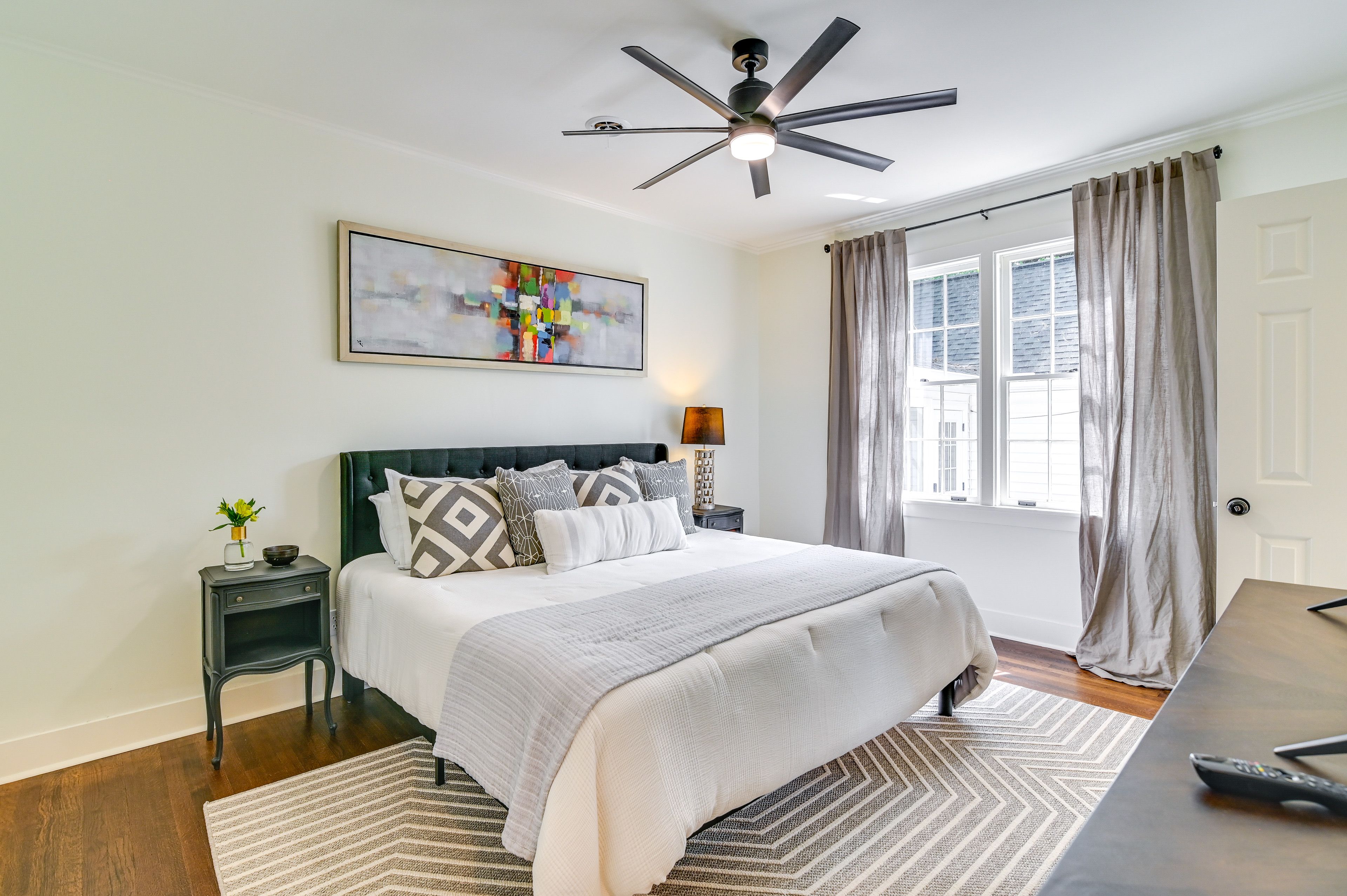 Bedroom 2 | 1st Floor | King Bed | Smart TV
