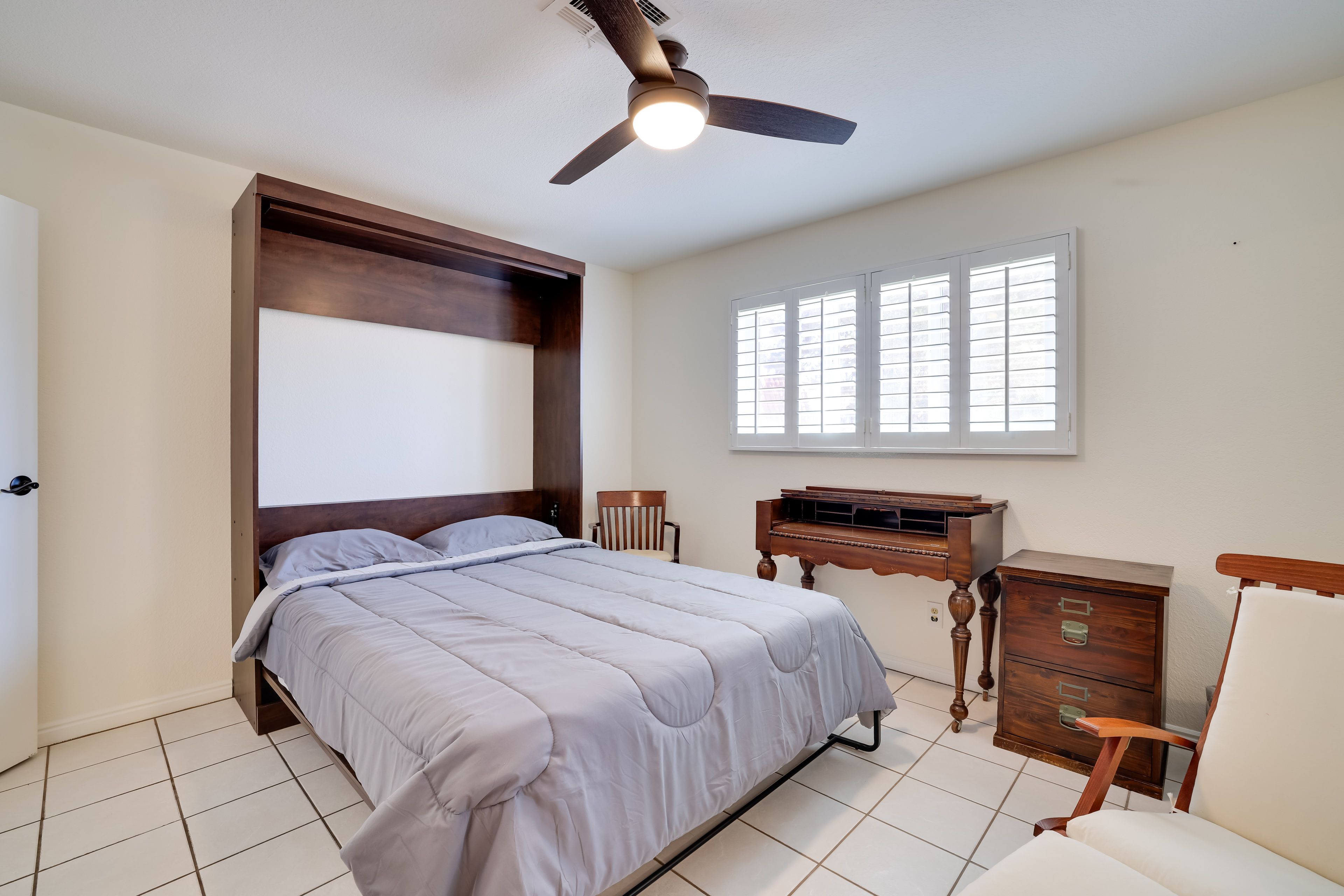 Bedroom 4 | Queen Murphy Bed