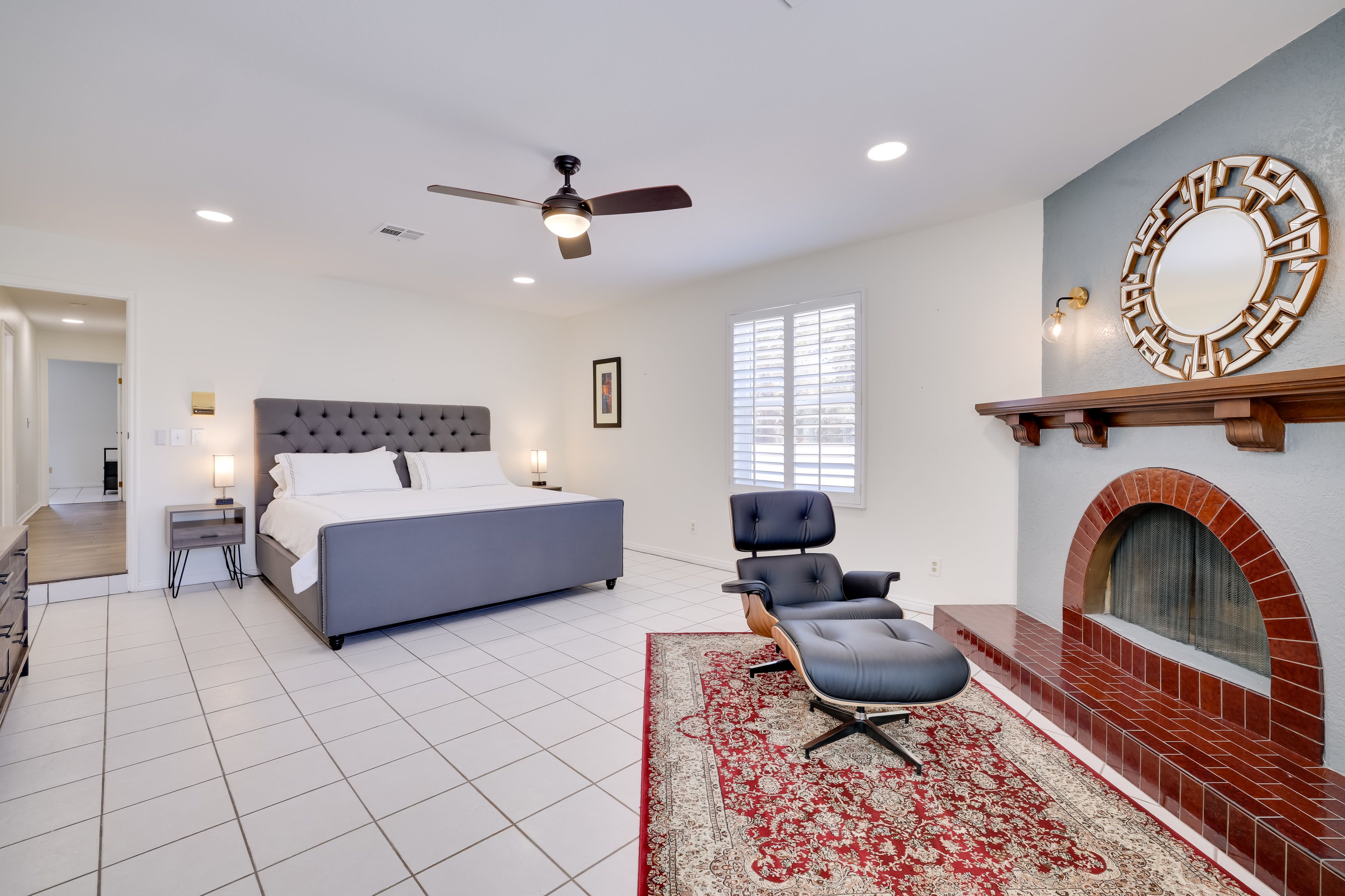 Bedroom 1 | King Bed | Linens