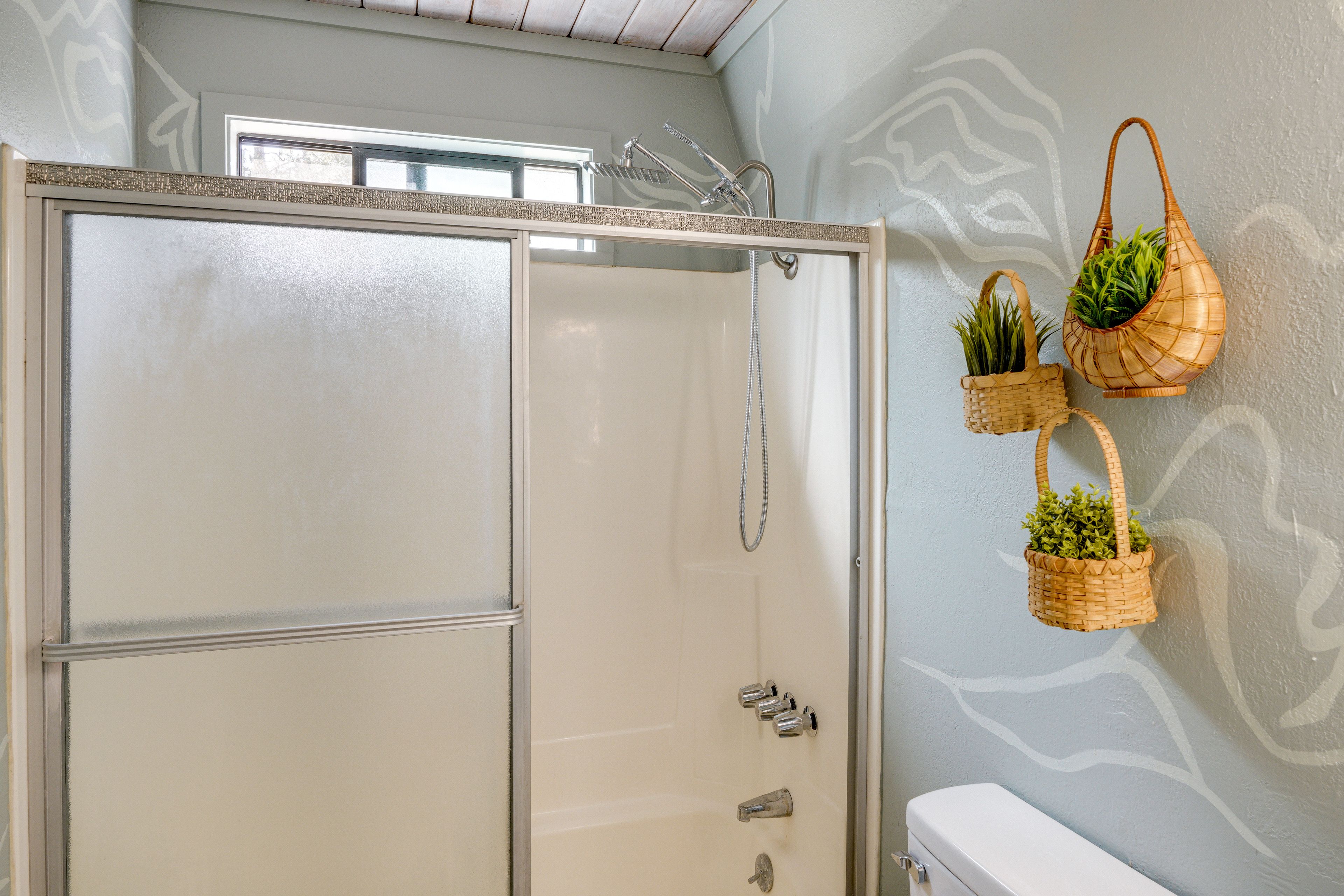 Full Bathroom |1st Floor