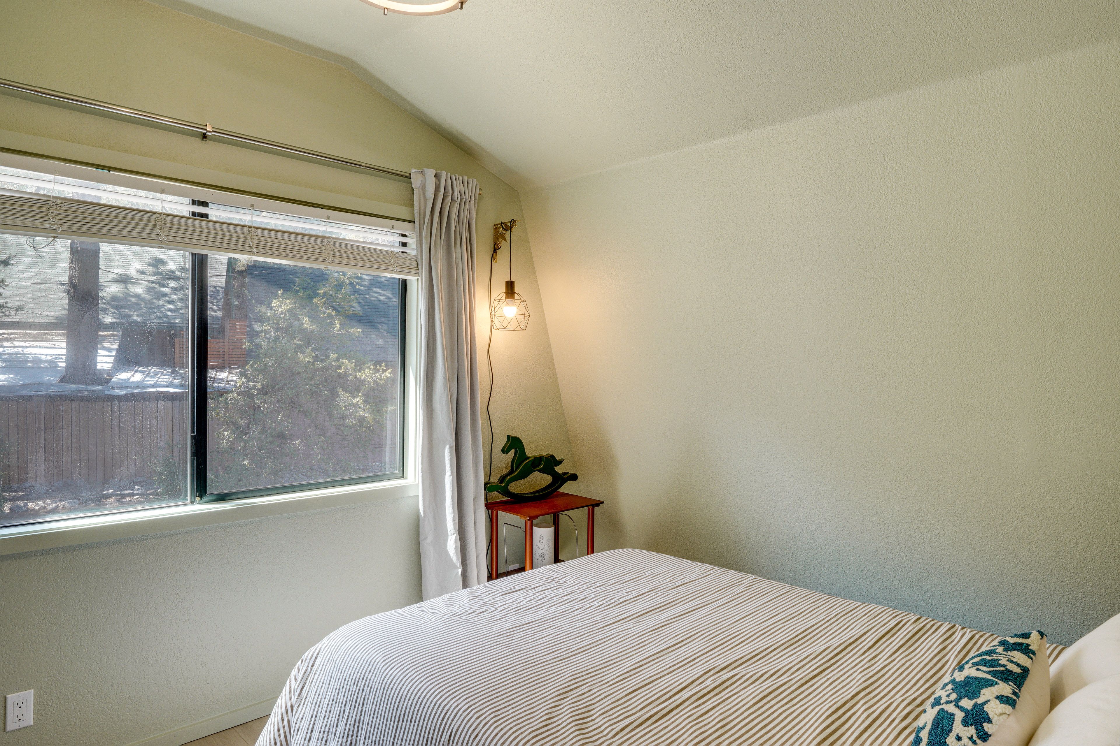 Bedroom 3 | 2nd Floor | Queen Bed