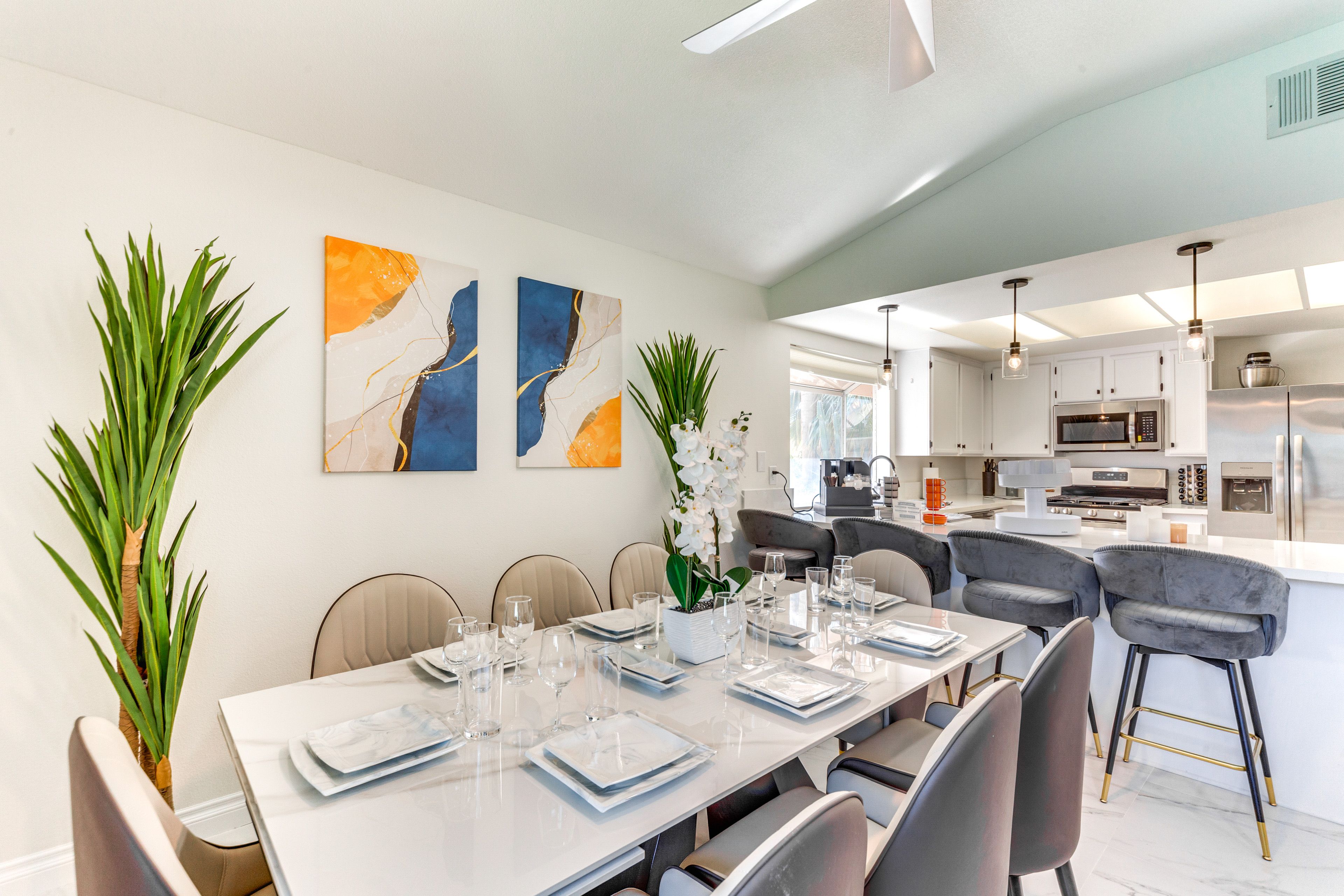 Dining Area | Dishware/Flatware