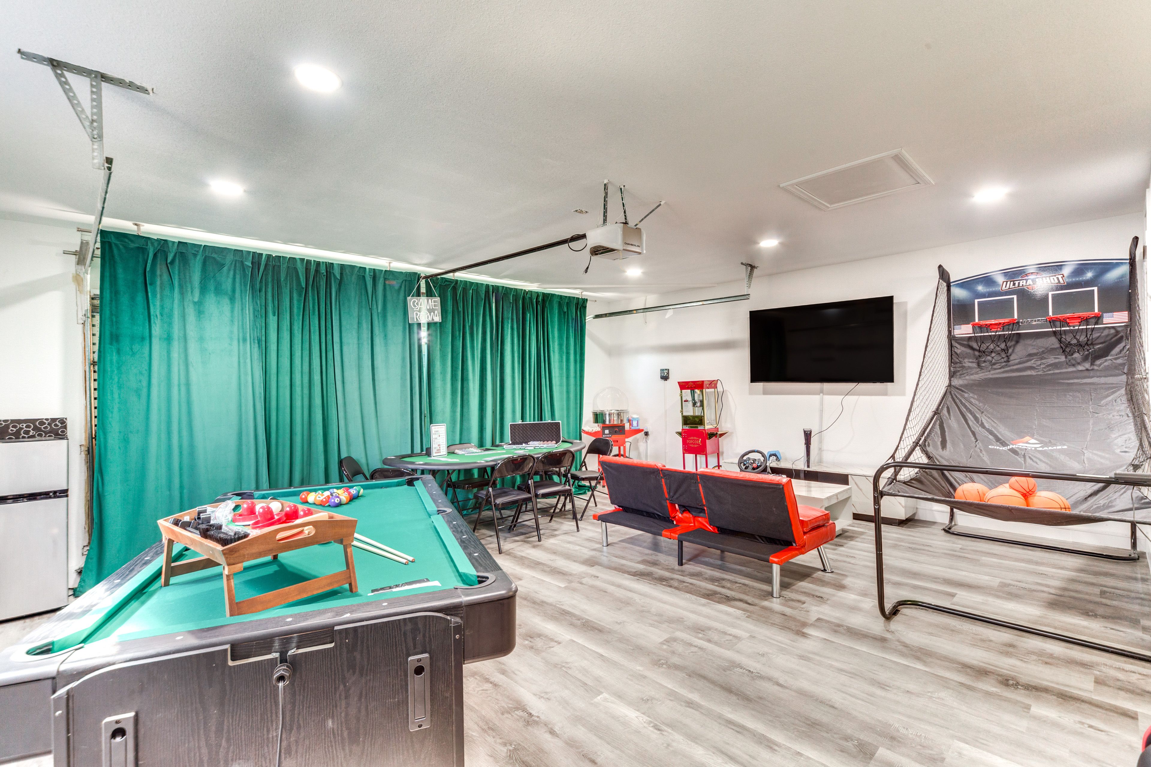 Game Room | Queen Sleeper Sofa | Poker Table | Gaming Console