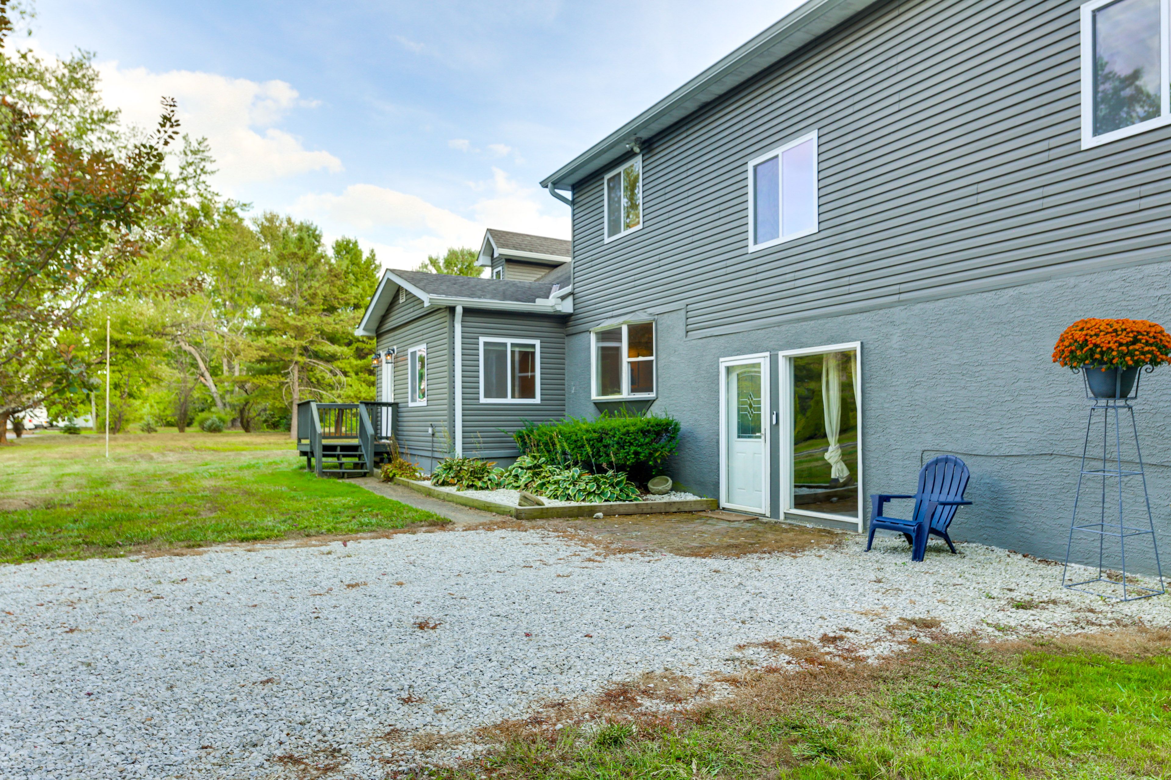 Parking | Driveway (4 Vehicles)
