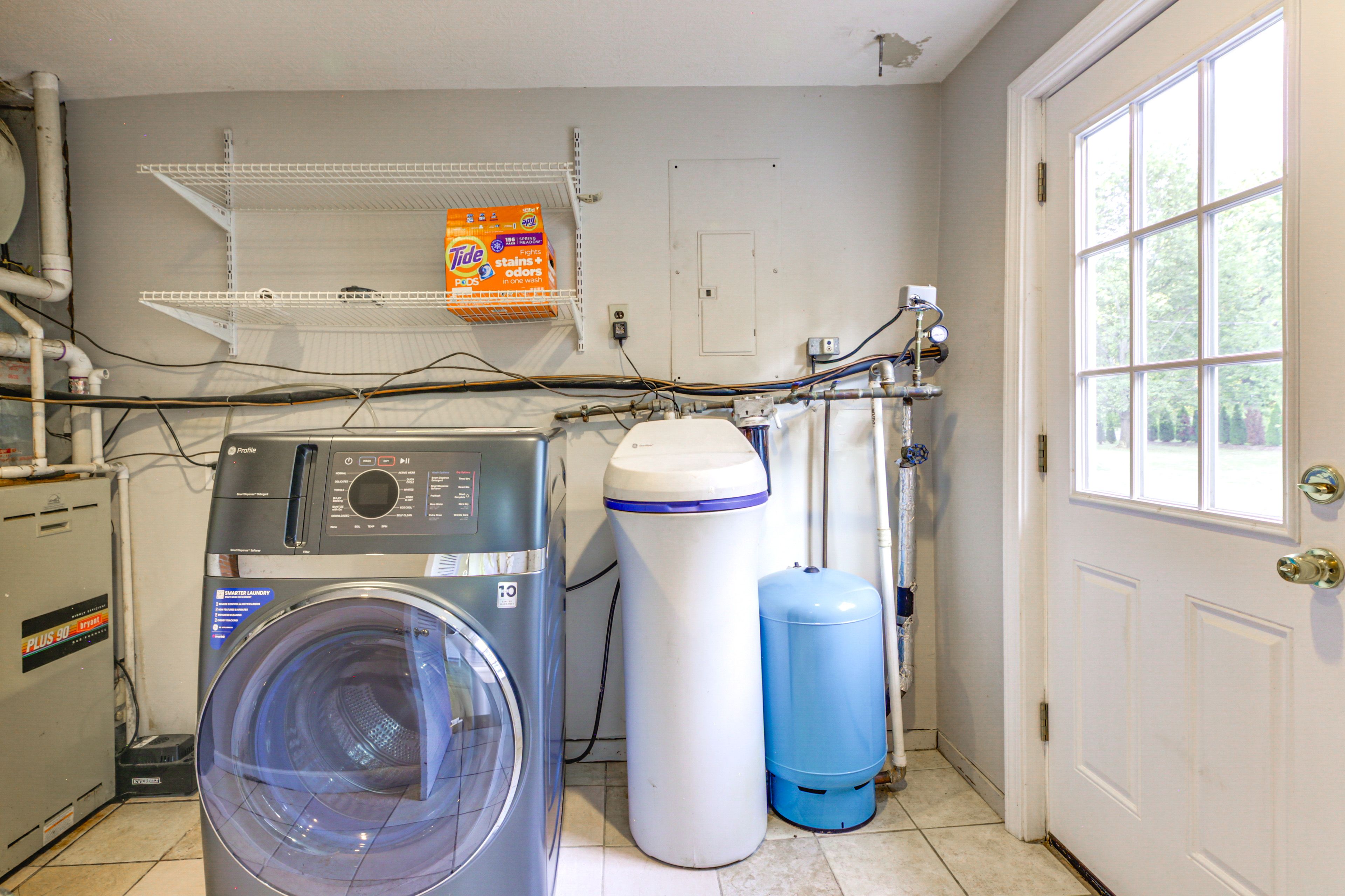 Combination Washer/Dryer | 1st Floor