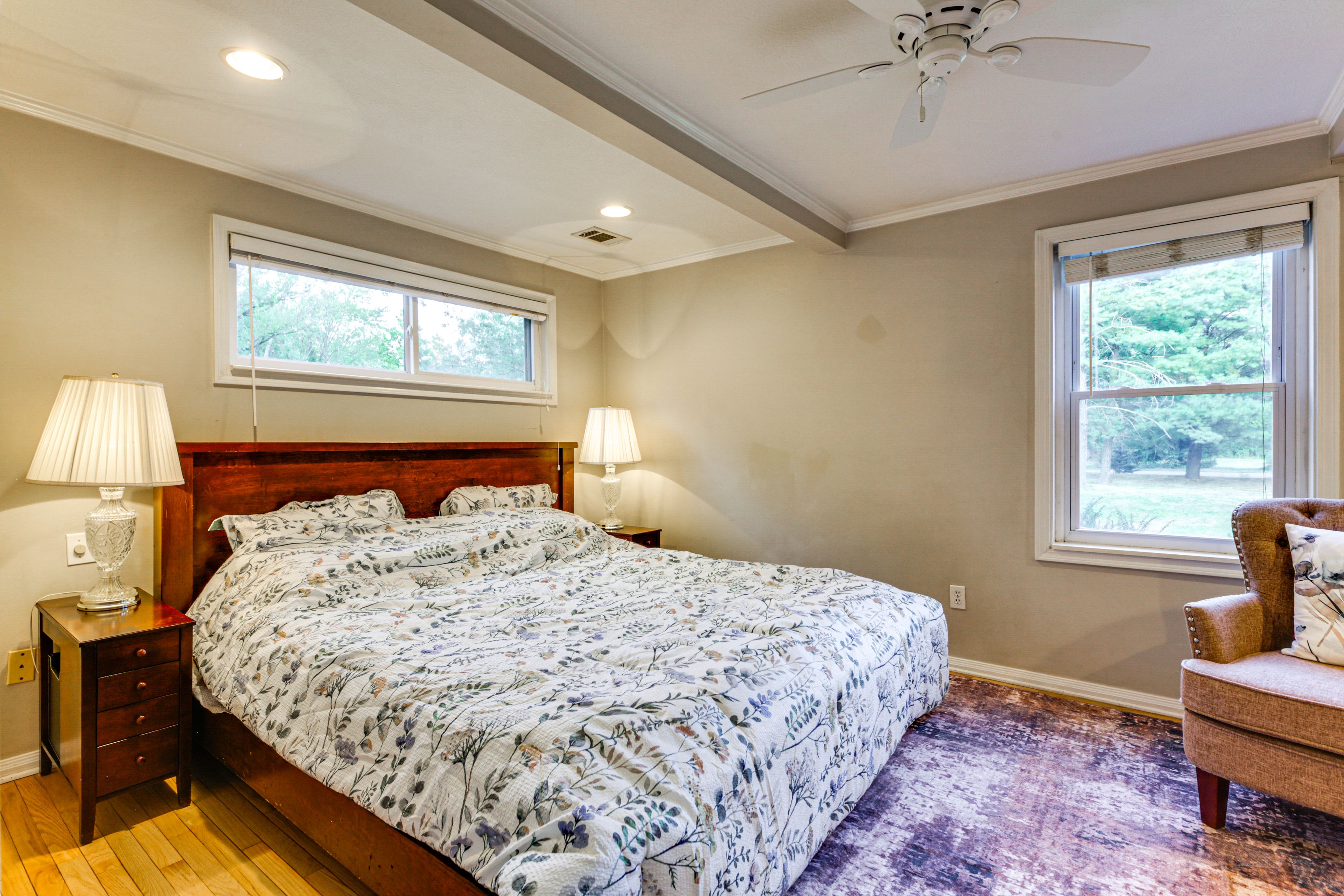 Bedroom 1 | 1st Floor | King Bed | Linens Provided