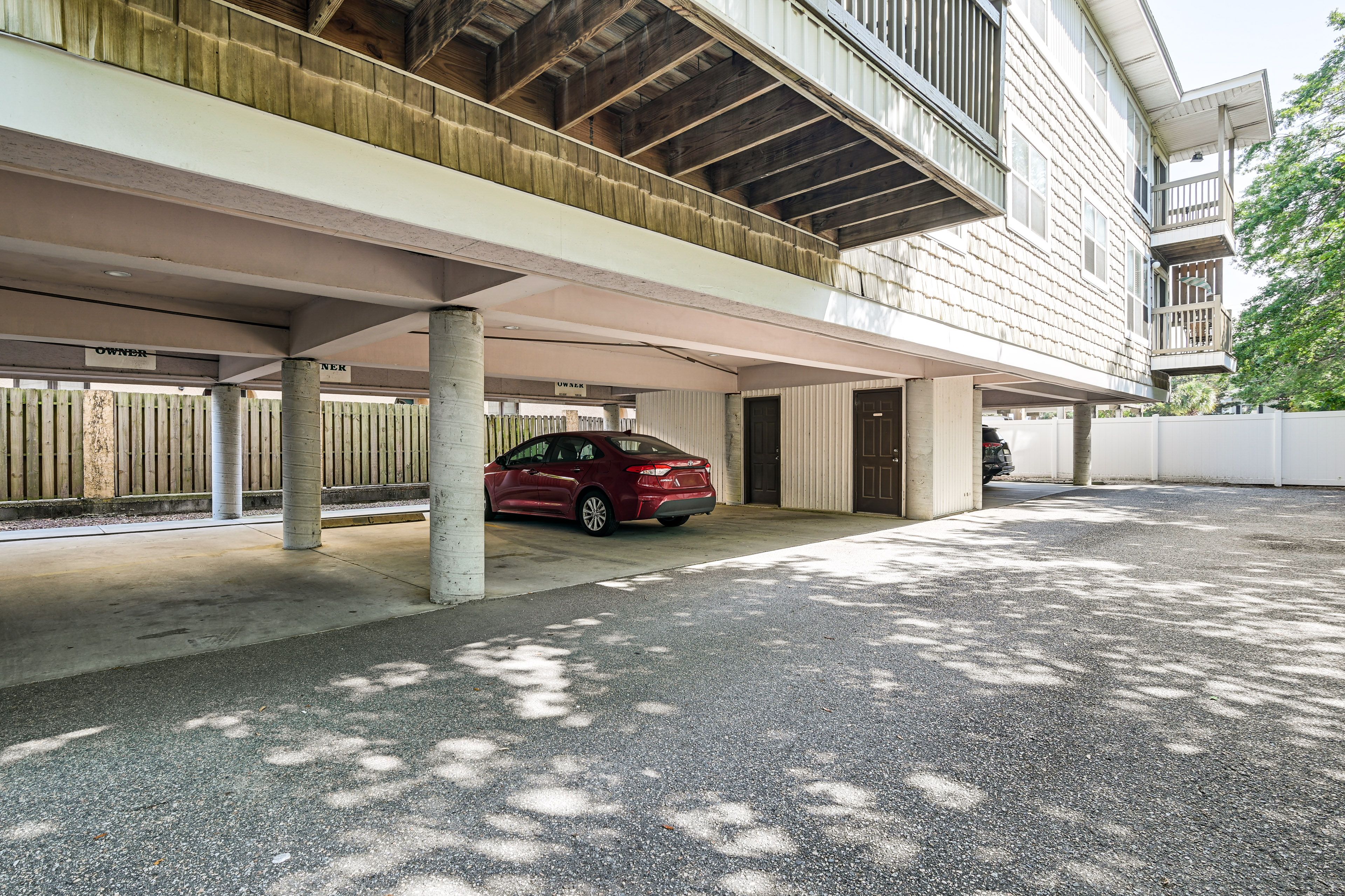 Parking | Community Lot (1 Vehicle) | Addt’l Guest Parking Available