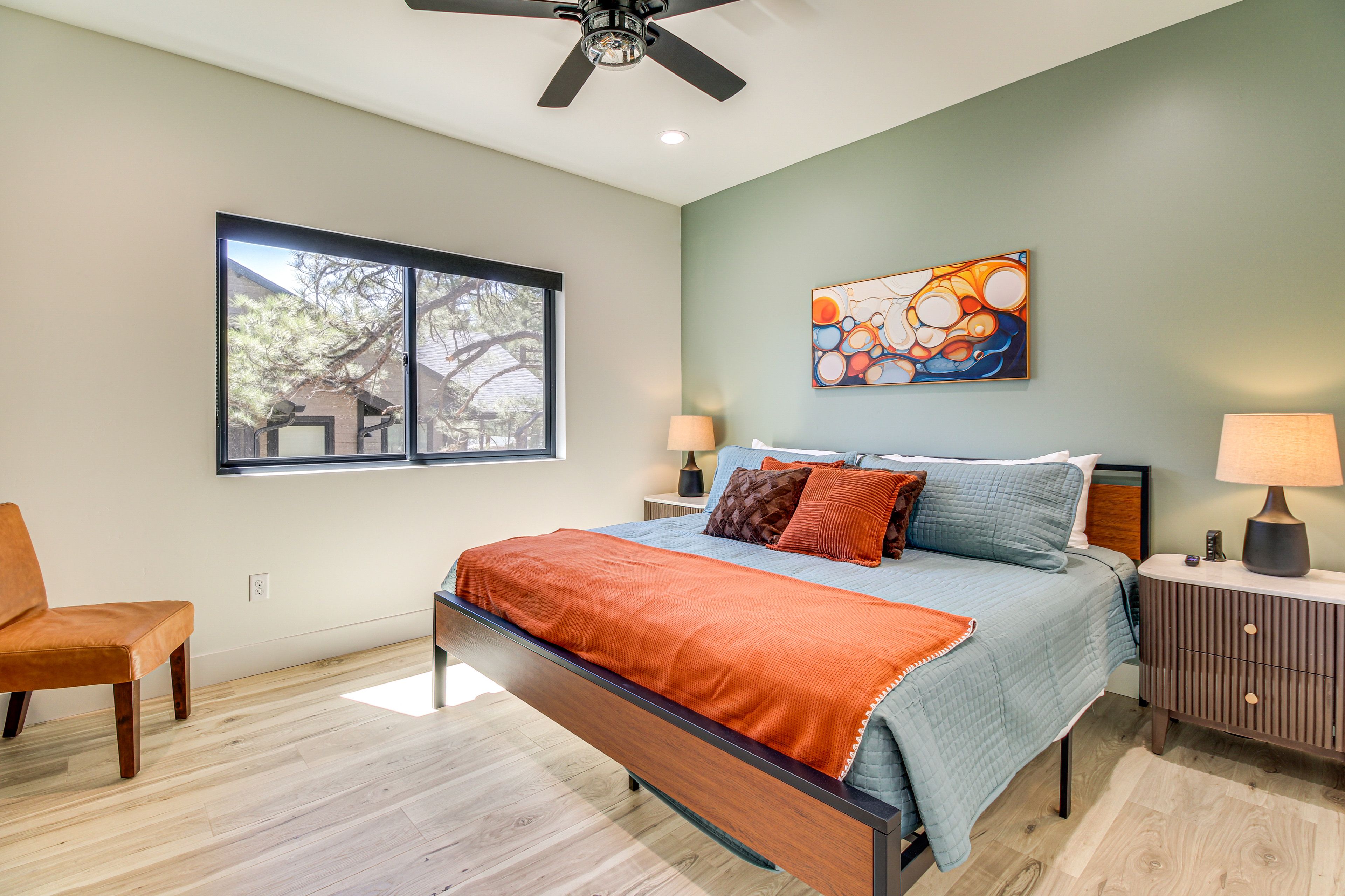 Bedroom 2 | King Bed | Smart TV