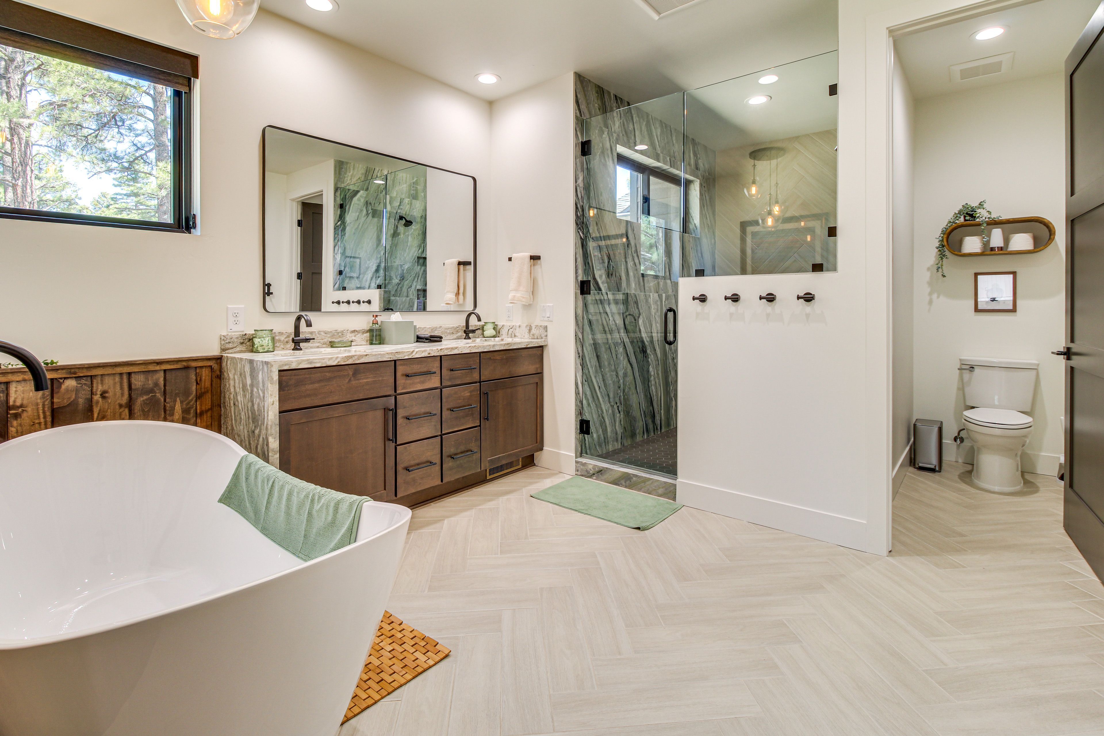 En-Suite Bathroom | Double Sinks
