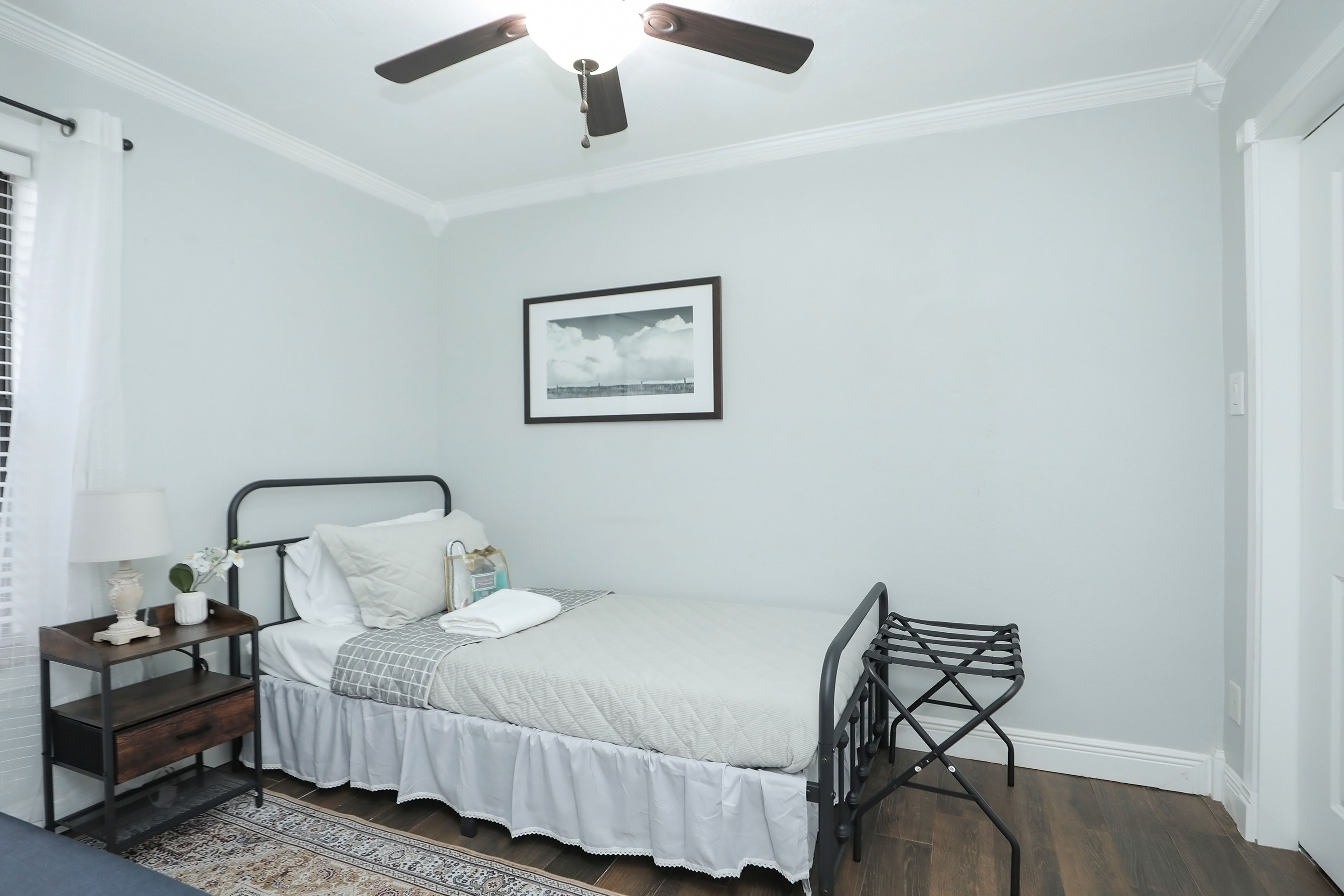 Bedroom 2 | Twin Bed