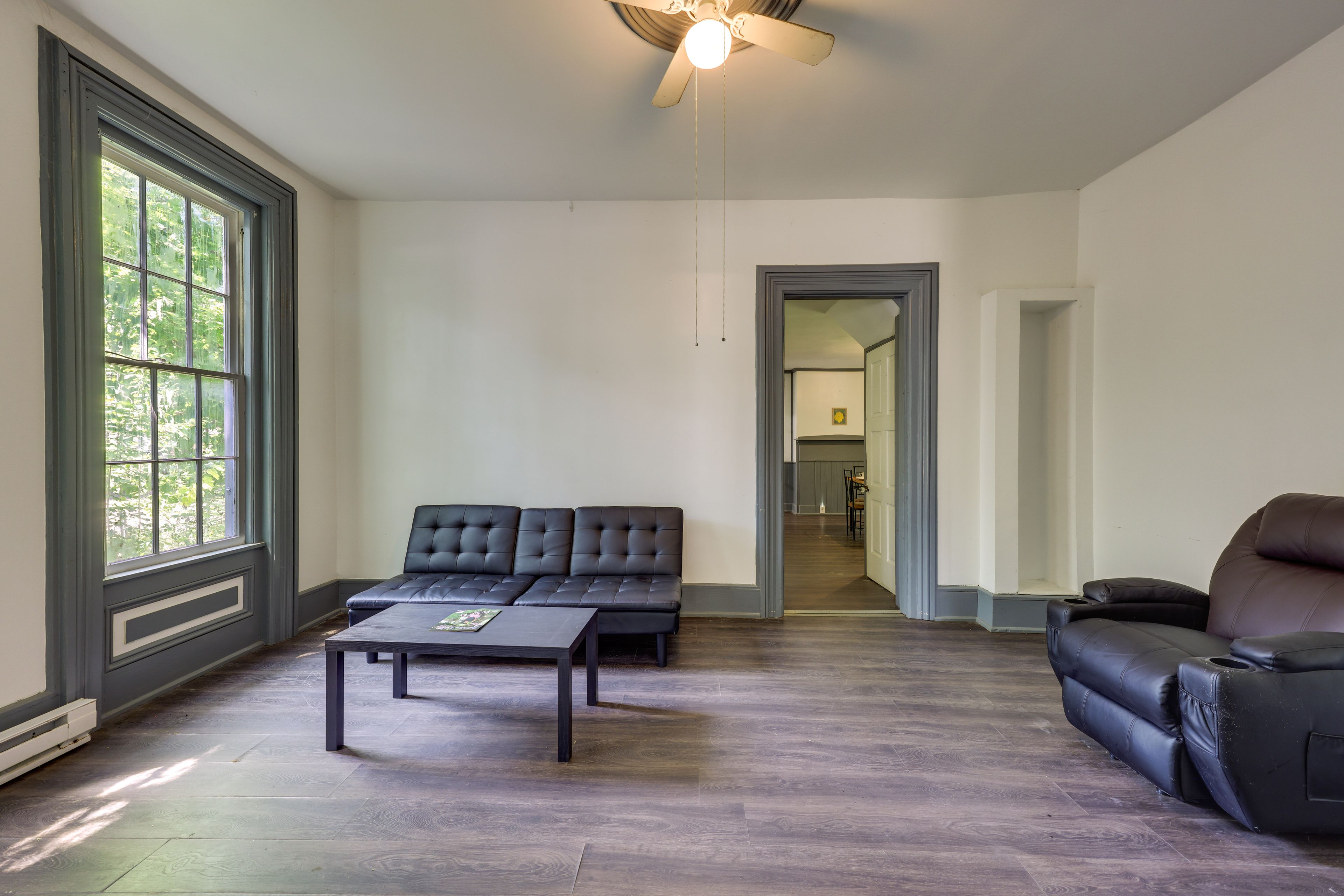Living Room | Futon