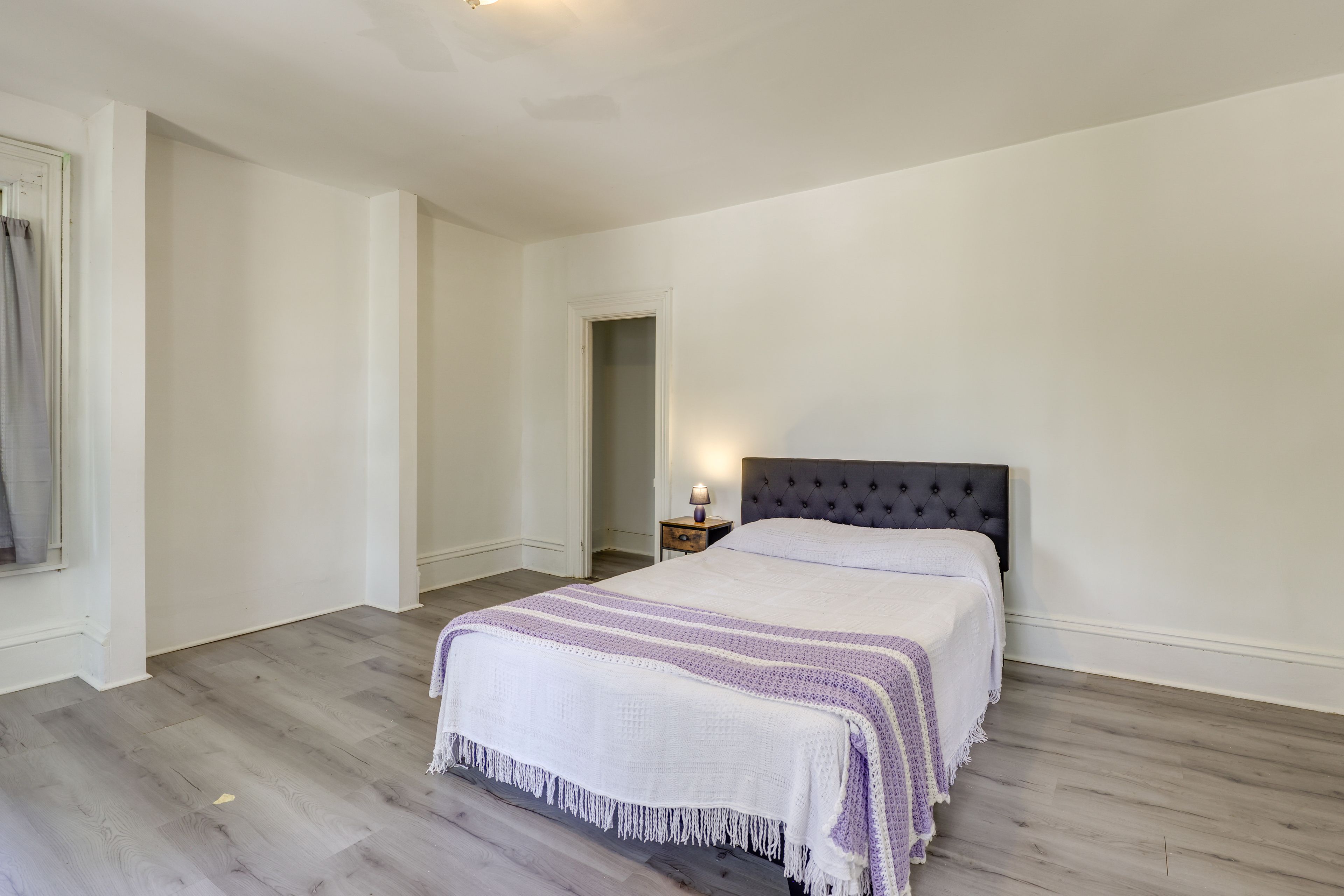 Bedroom 3 | Queen Bed