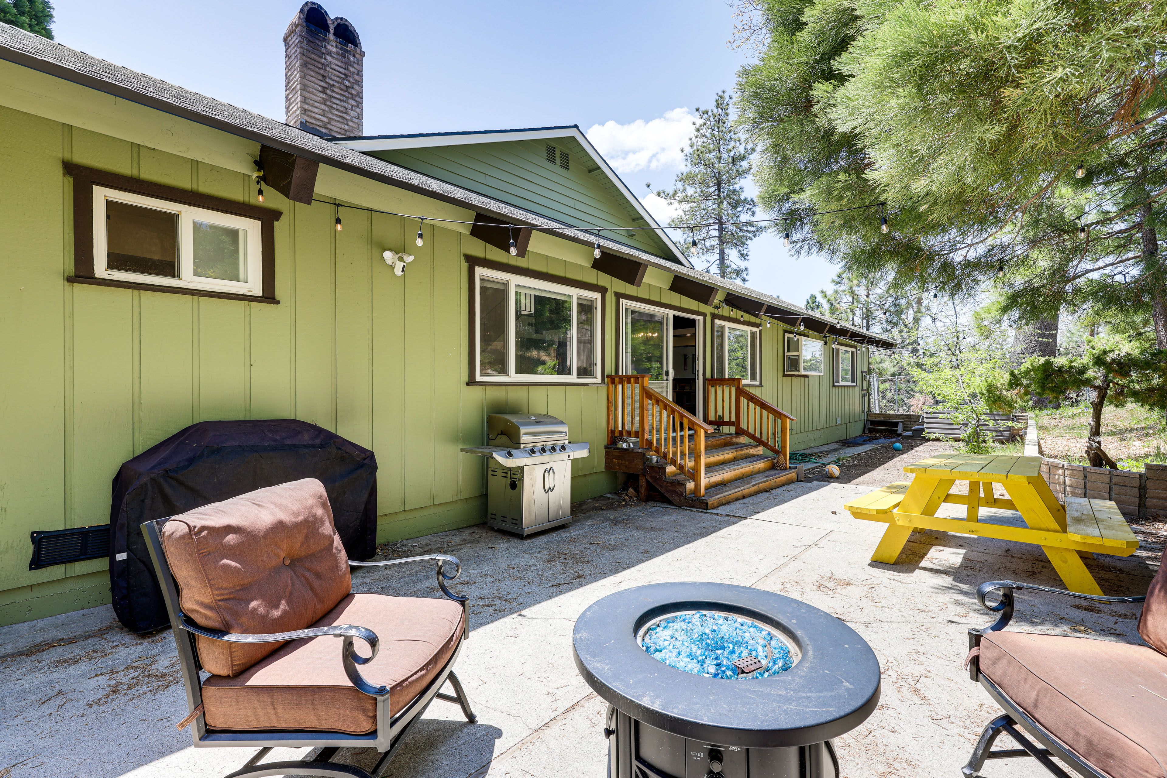 Lake Arrowhead Vacation Rental | 4BR | 3.5BA | 3,284 Sq Ft | 4 Steps to Enter