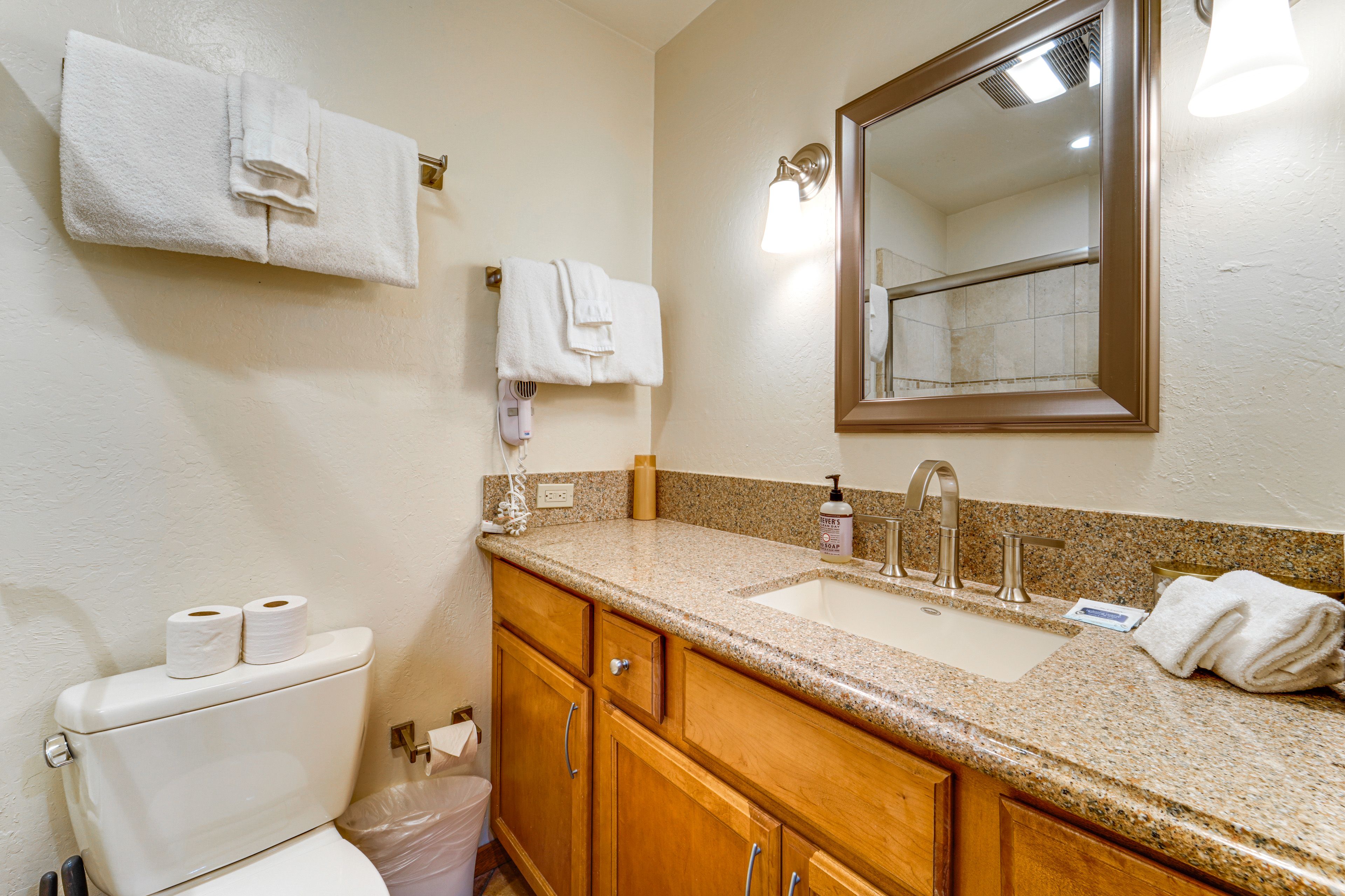 Bathroom | Towels Provided