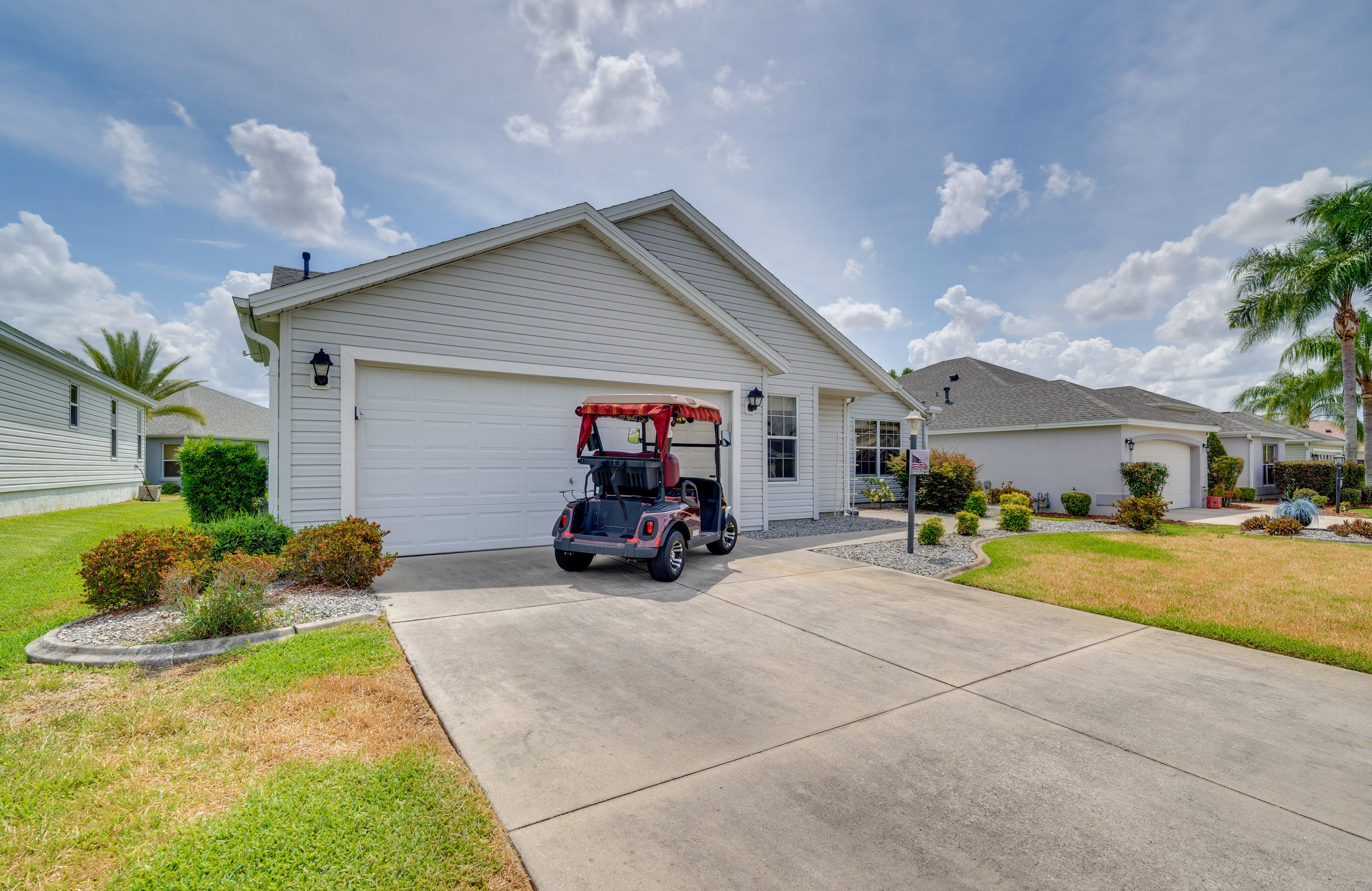 Home Exterior | Golf Cart Provided