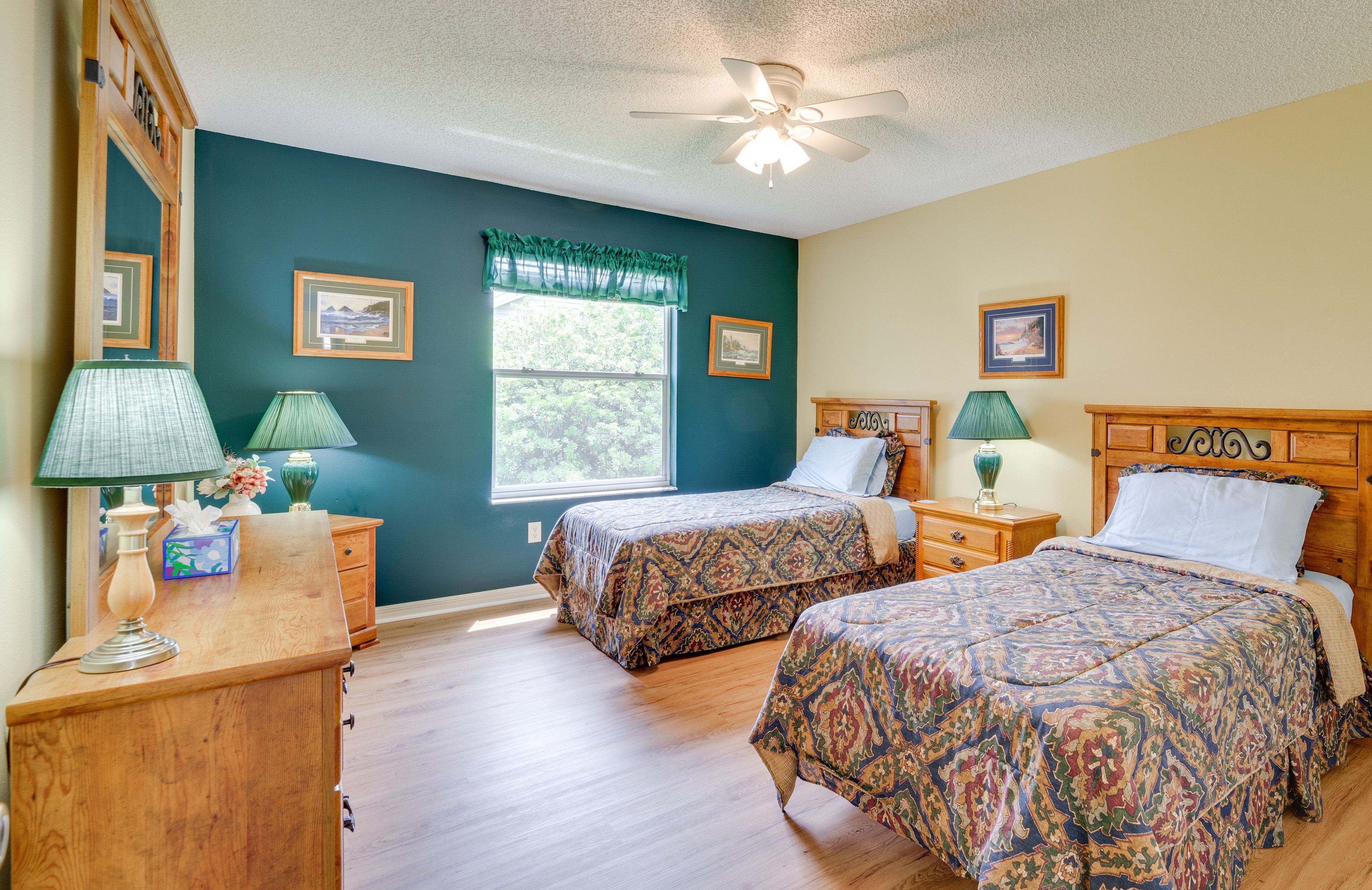 Bedroom 3 | 2 Twin Beds