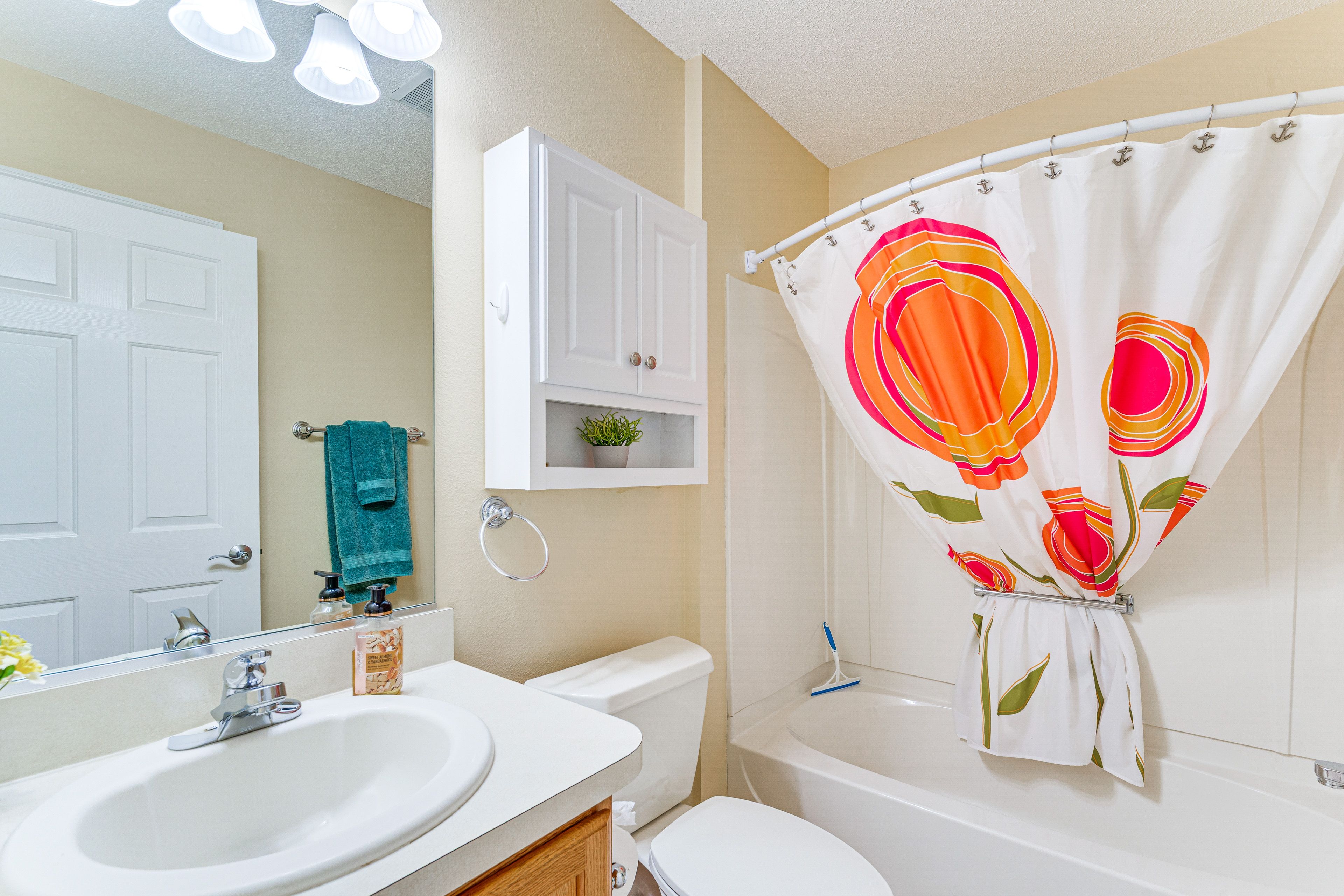 Full Bathroom