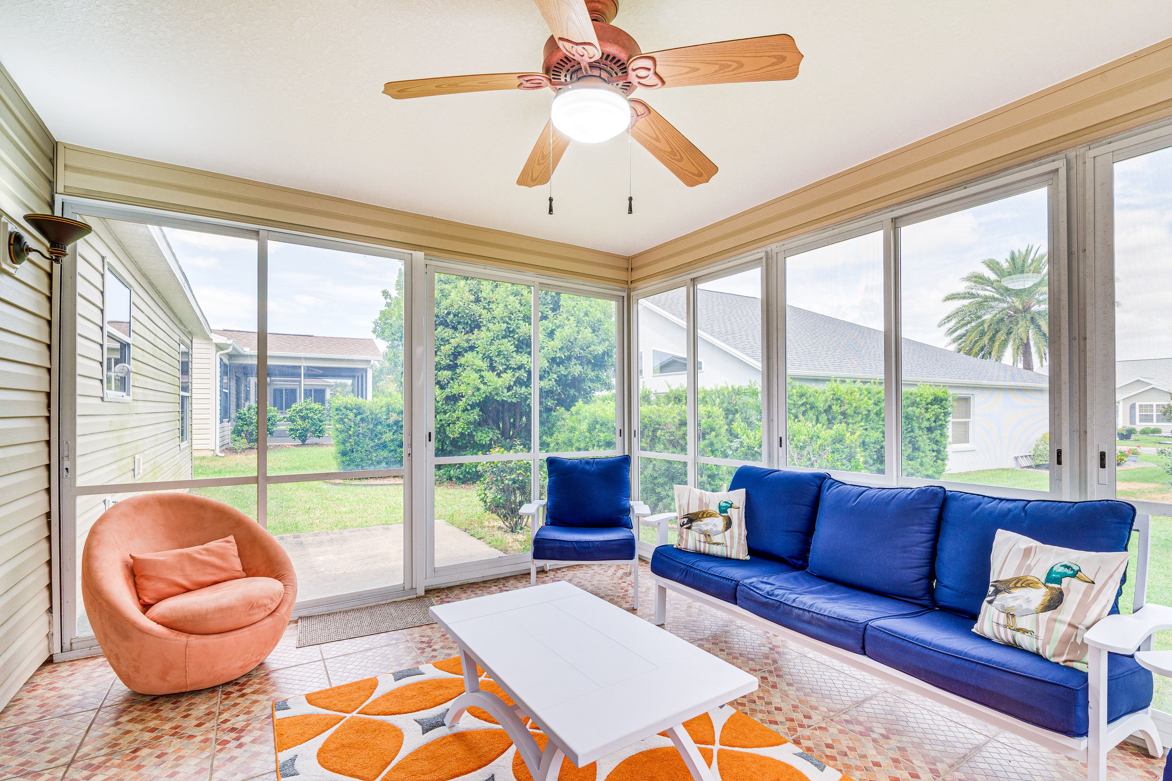 Climate-Controlled Screened Lanai | Seating