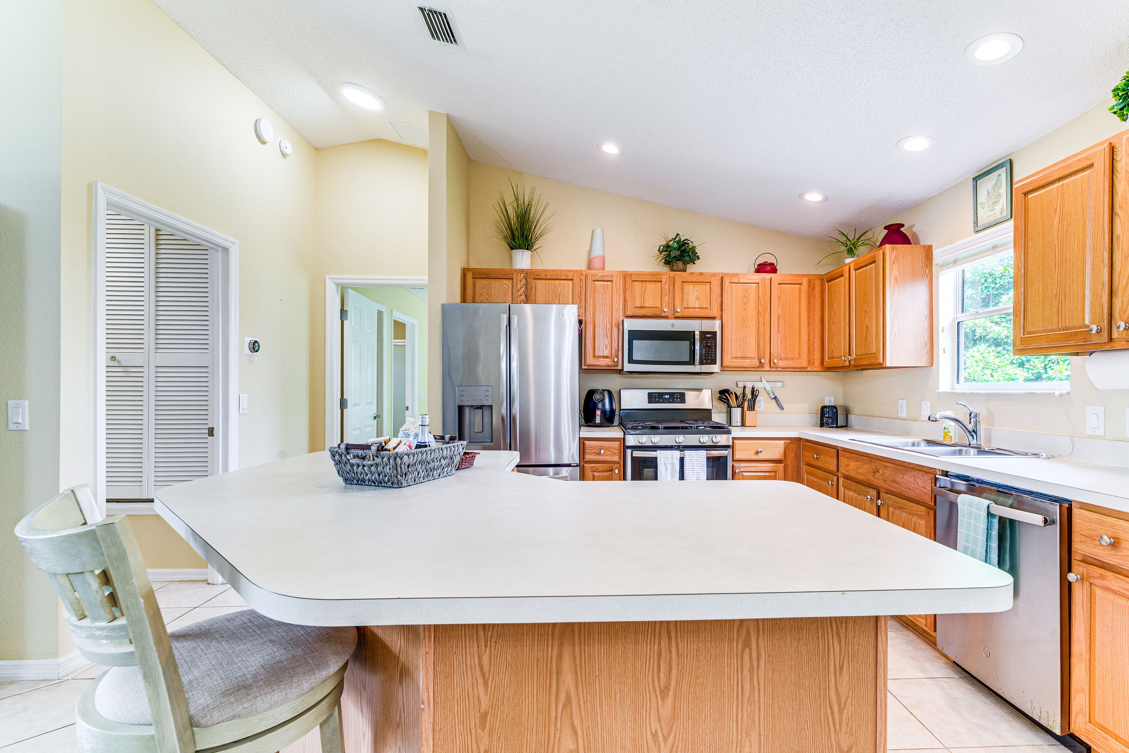 Kitchen | Keurig & Drip Coffee Makers | Dishwasher | Cooking Basics
