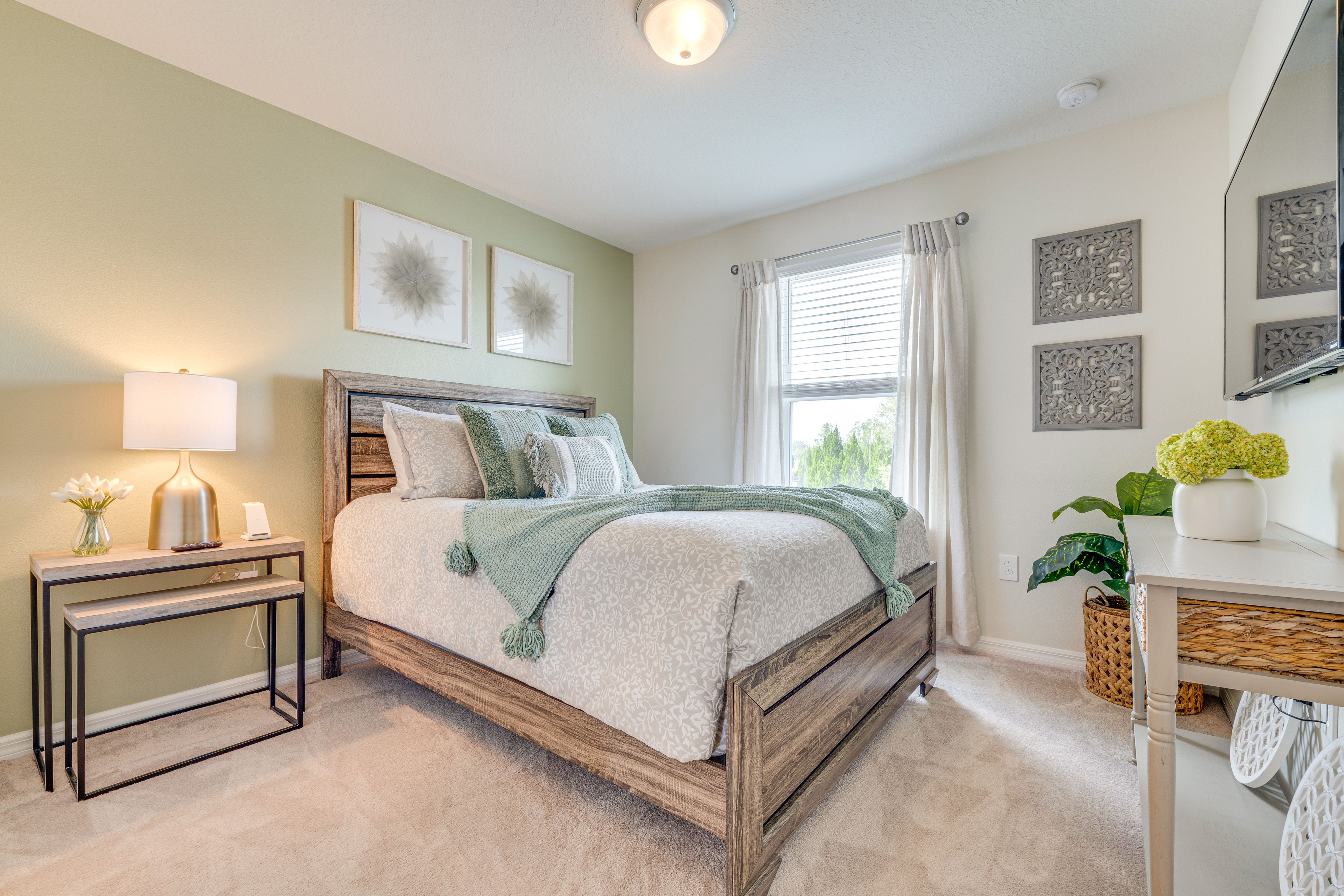 Bedroom 3 | Queen Bed | Smart TV | 2nd Floor