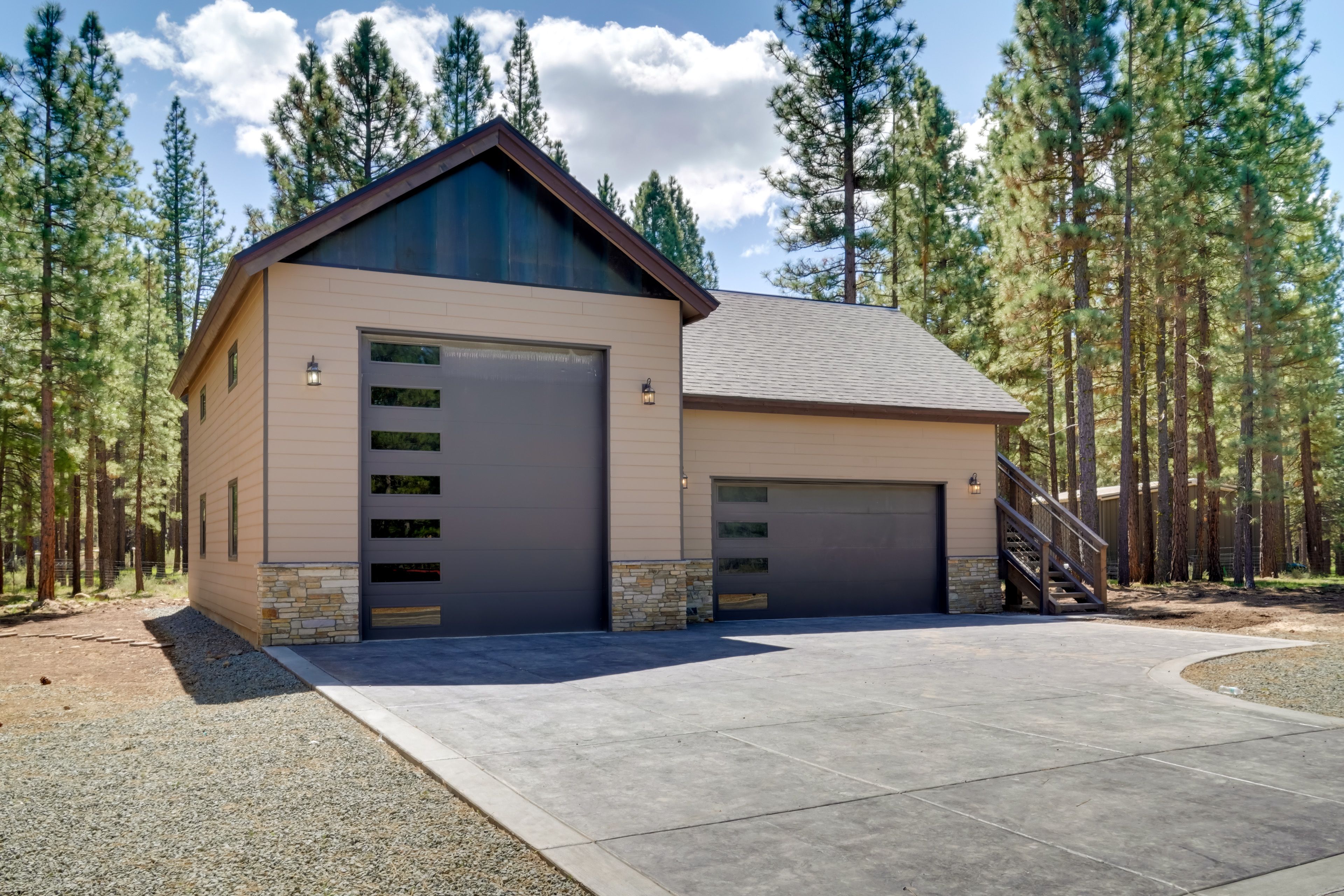 Portola Vacation Rental | Studio | 1BA | 260 Sq Ft | 17 Steps to Enter