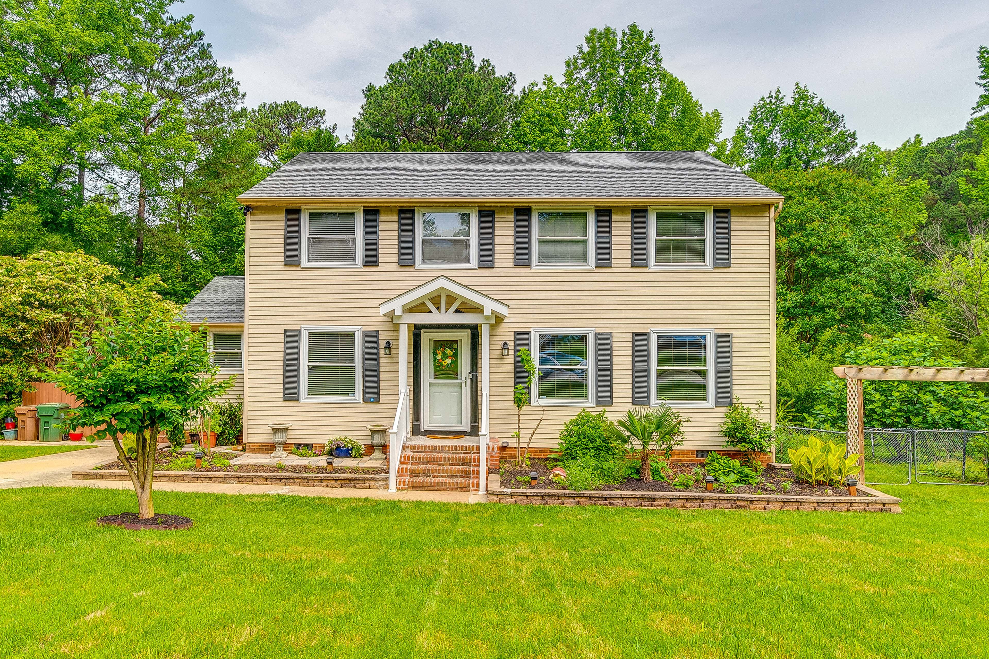 Cary Vacation Rental | 4BR | 2.5BA | 6 Steps to Enter | 2,140 Sq Ft