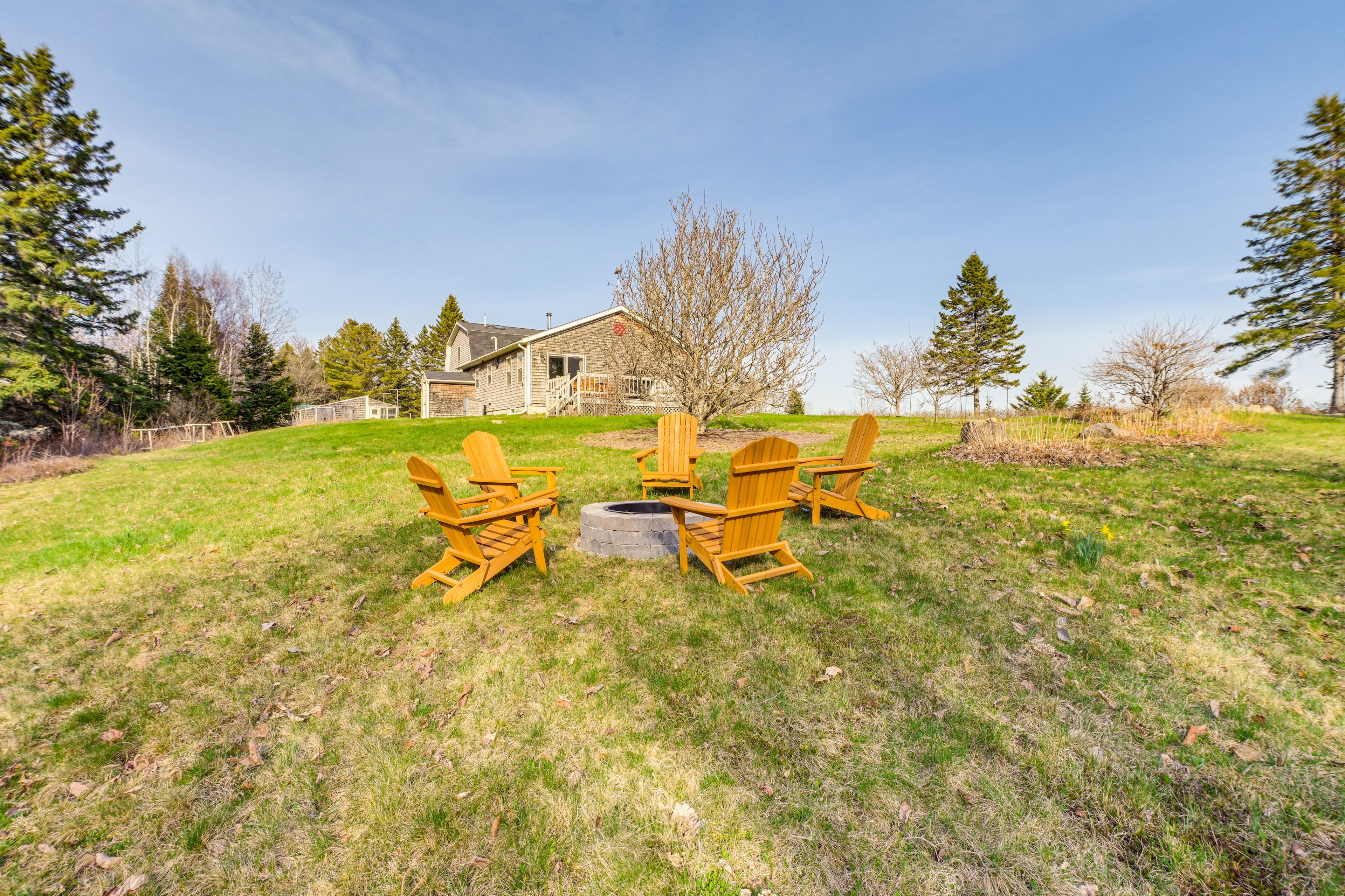 House Exterior | Fire Pit