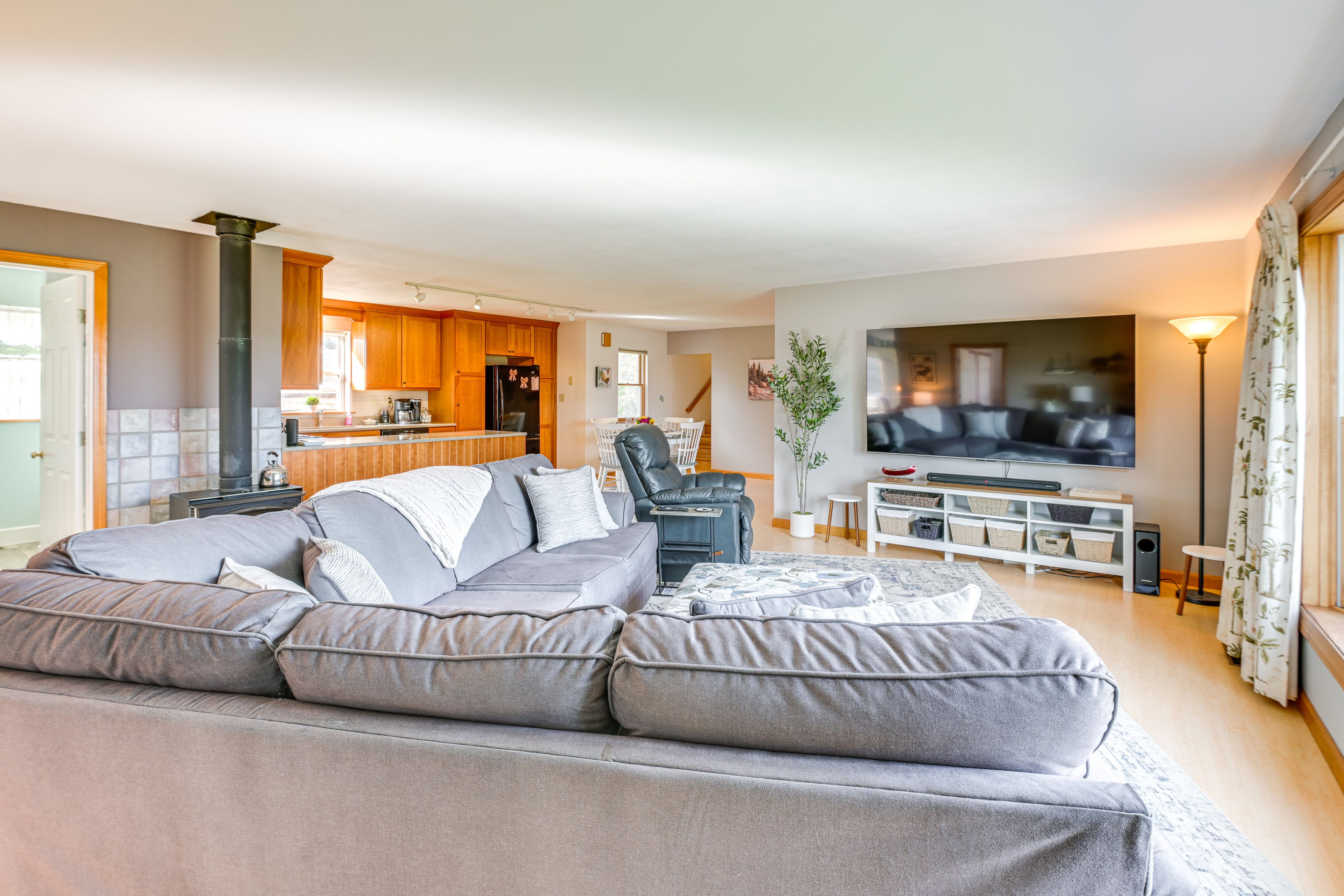 Living Room | Smart TV | Free WiFi | 1st Floor