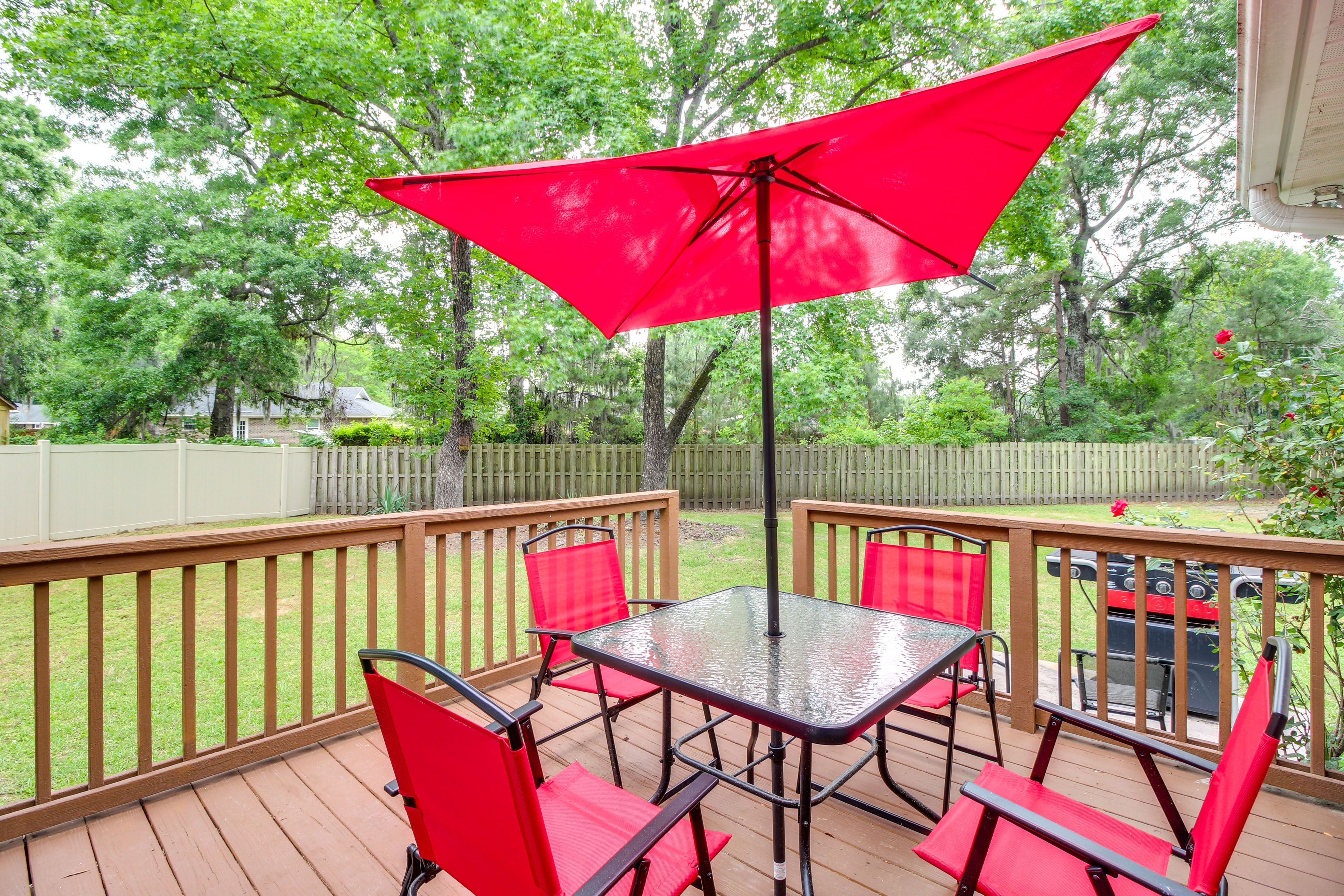 Deck | Grill | Fire Pit | Single-Story Home
