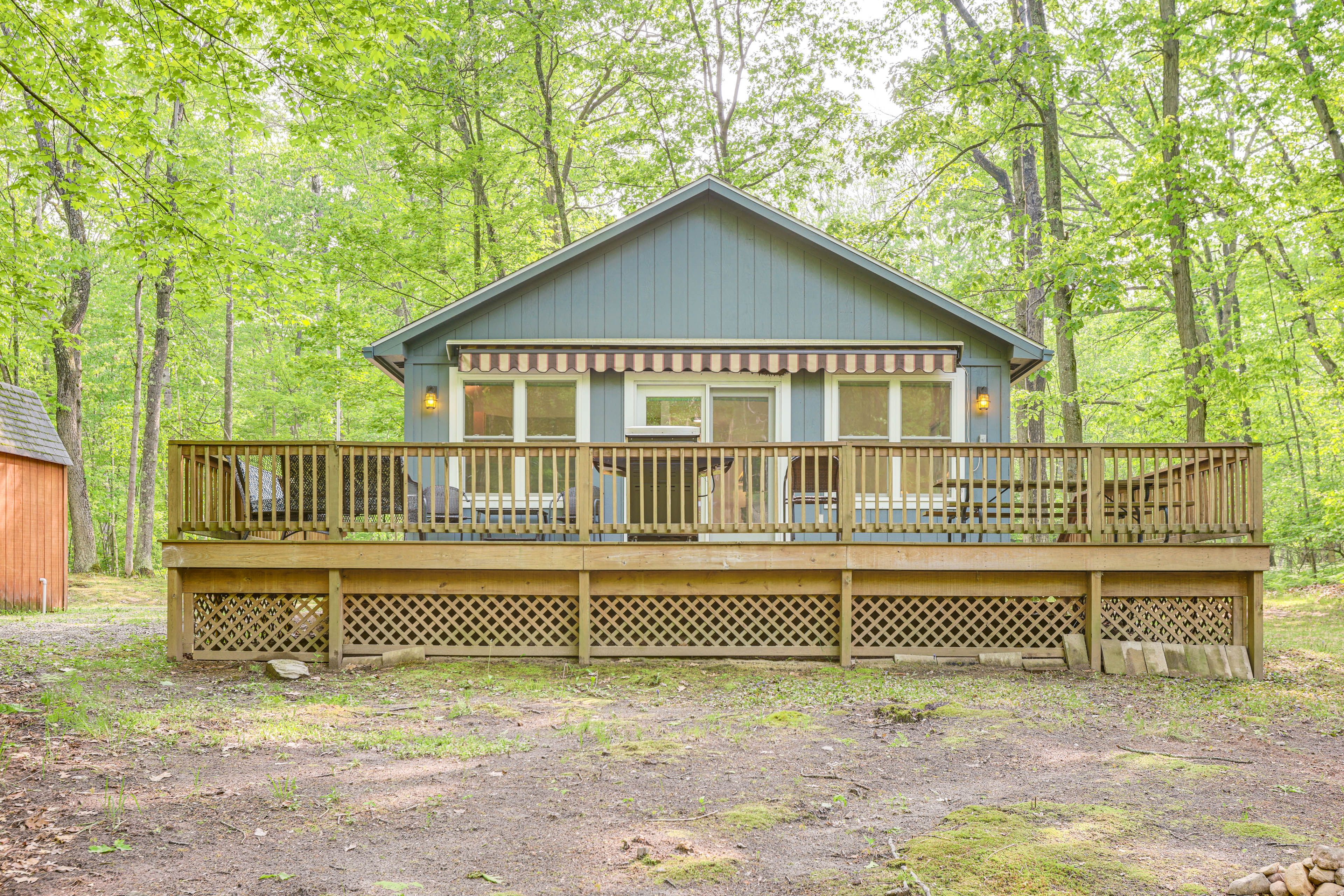 Home Exterior | Single-Story Cabin