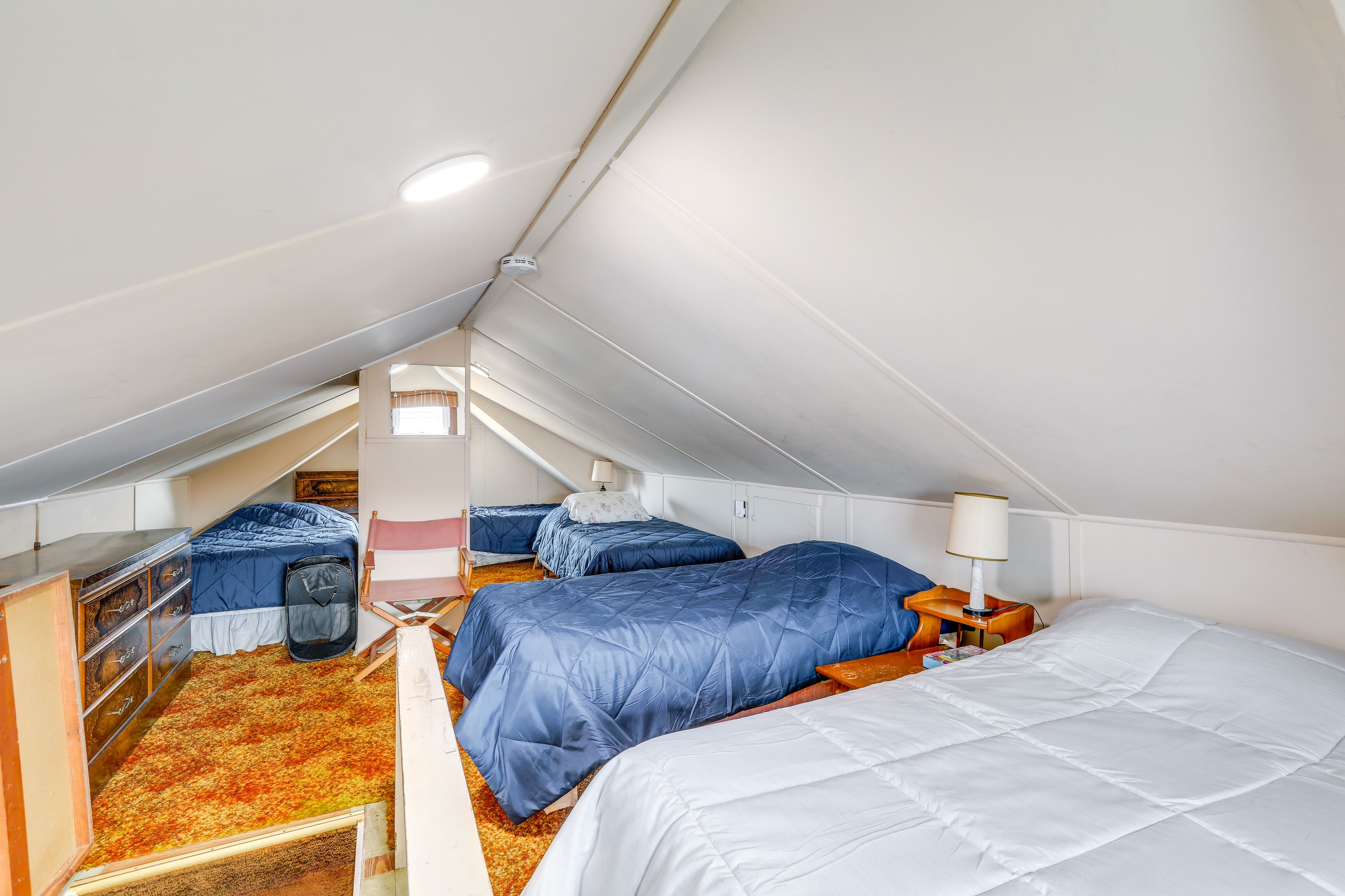 Bonus Room | 5 Twin Beds | 2nd Floor